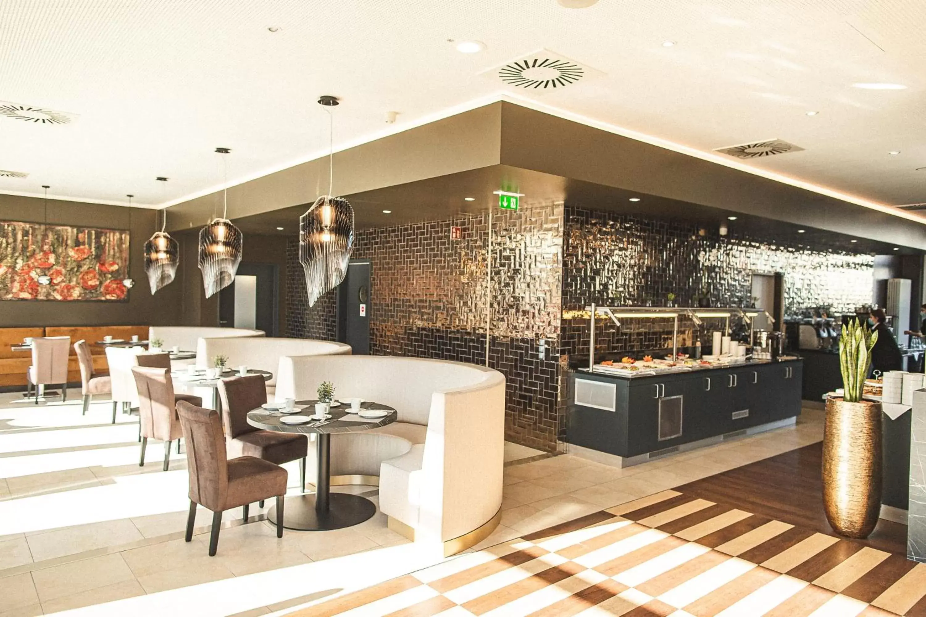Restaurant/places to eat in PLAZA Premium Karlsruhe Restaurant/places to eat in PLAZA Premium Karlsruhe
