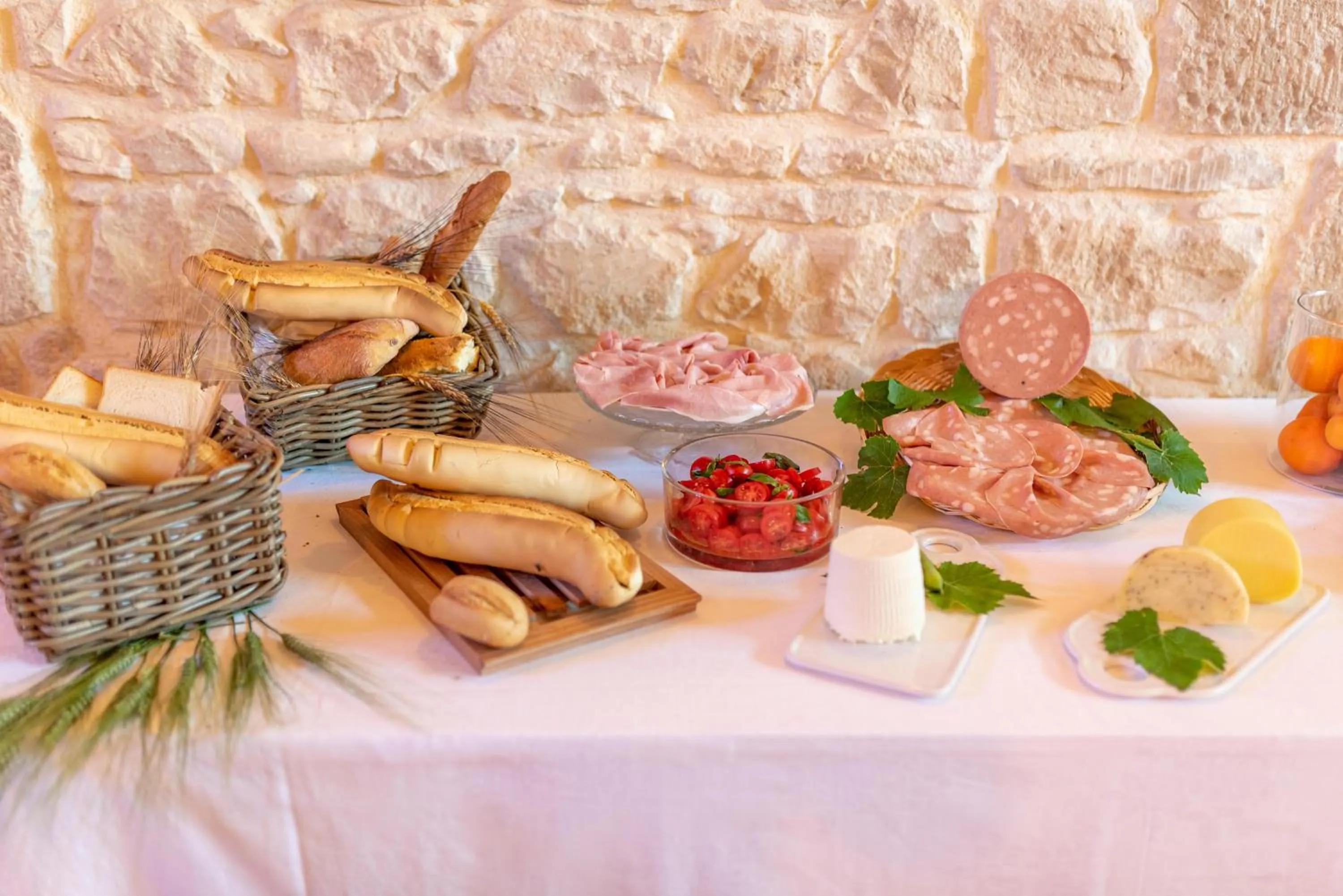 Buffet breakfast in Torre Don Virgilio Country Hotel