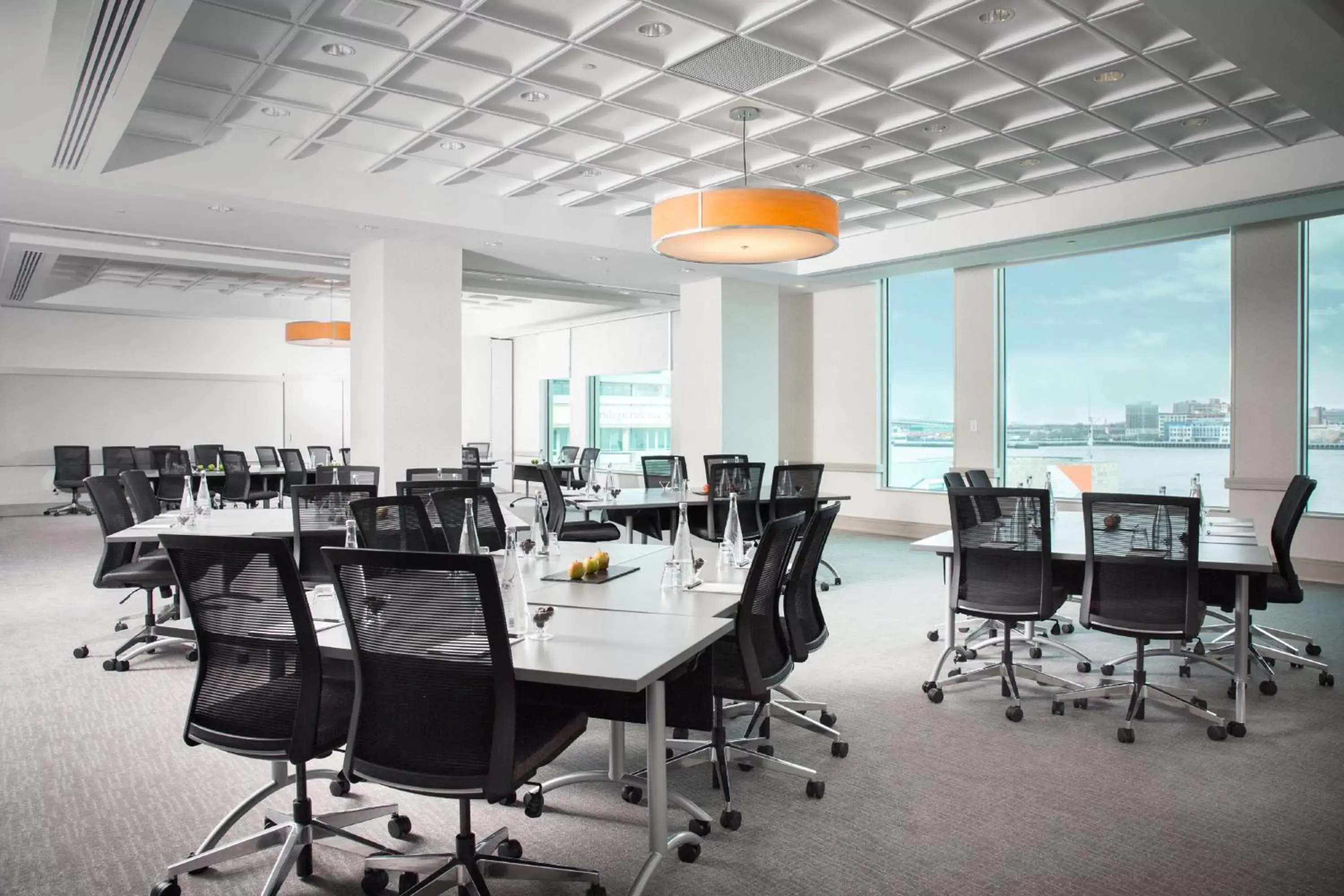Meeting/conference room, Restaurant/Places to Eat in Hilton Philadelphia at Penn's Landing