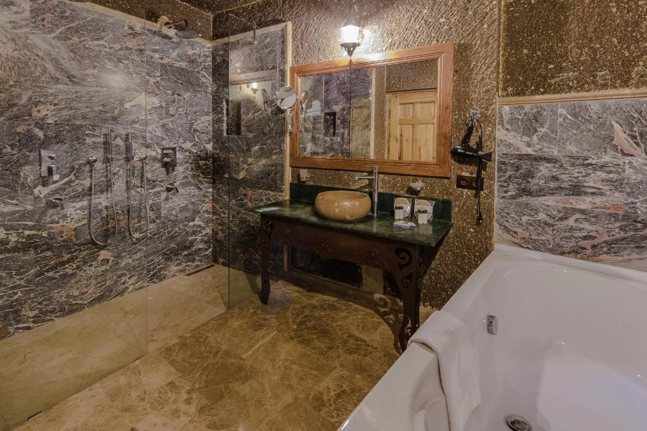 Property building, Bathroom in Lunar Cappadocia Hotel