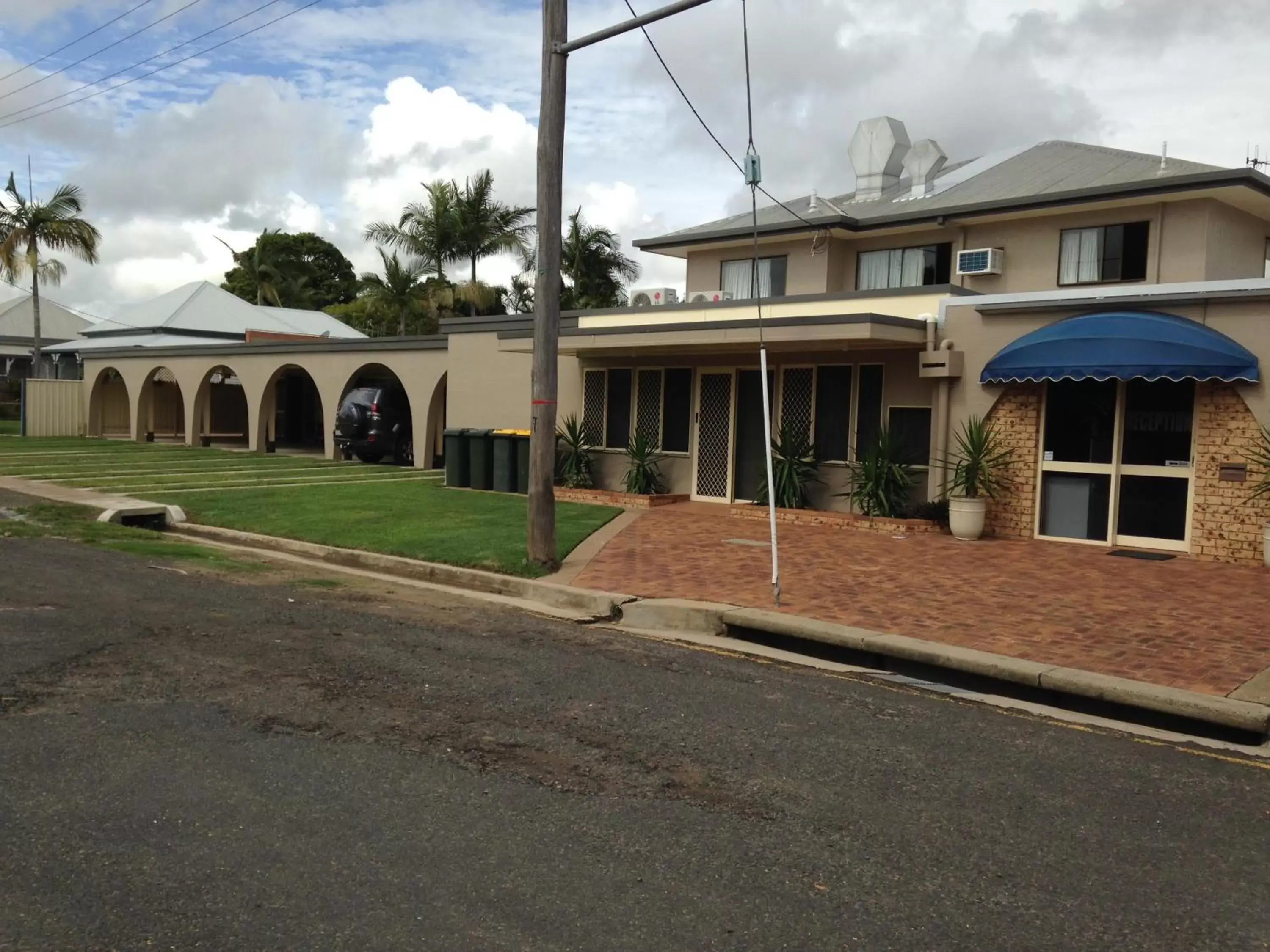 Facade/entrance, Property Building in Kalua Motel