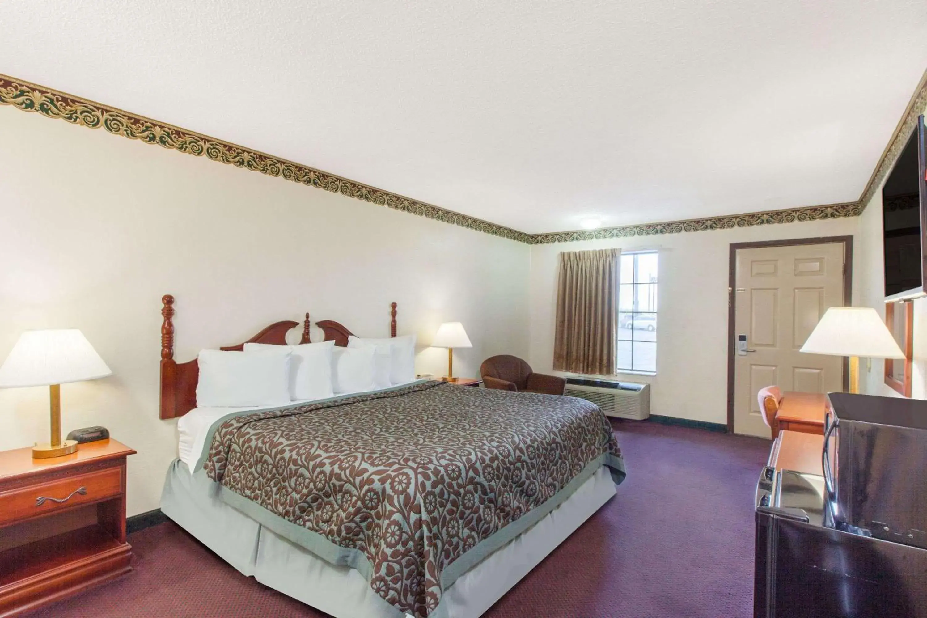 Photo of the whole room, Bed in Days Inn by Wyndham Erick