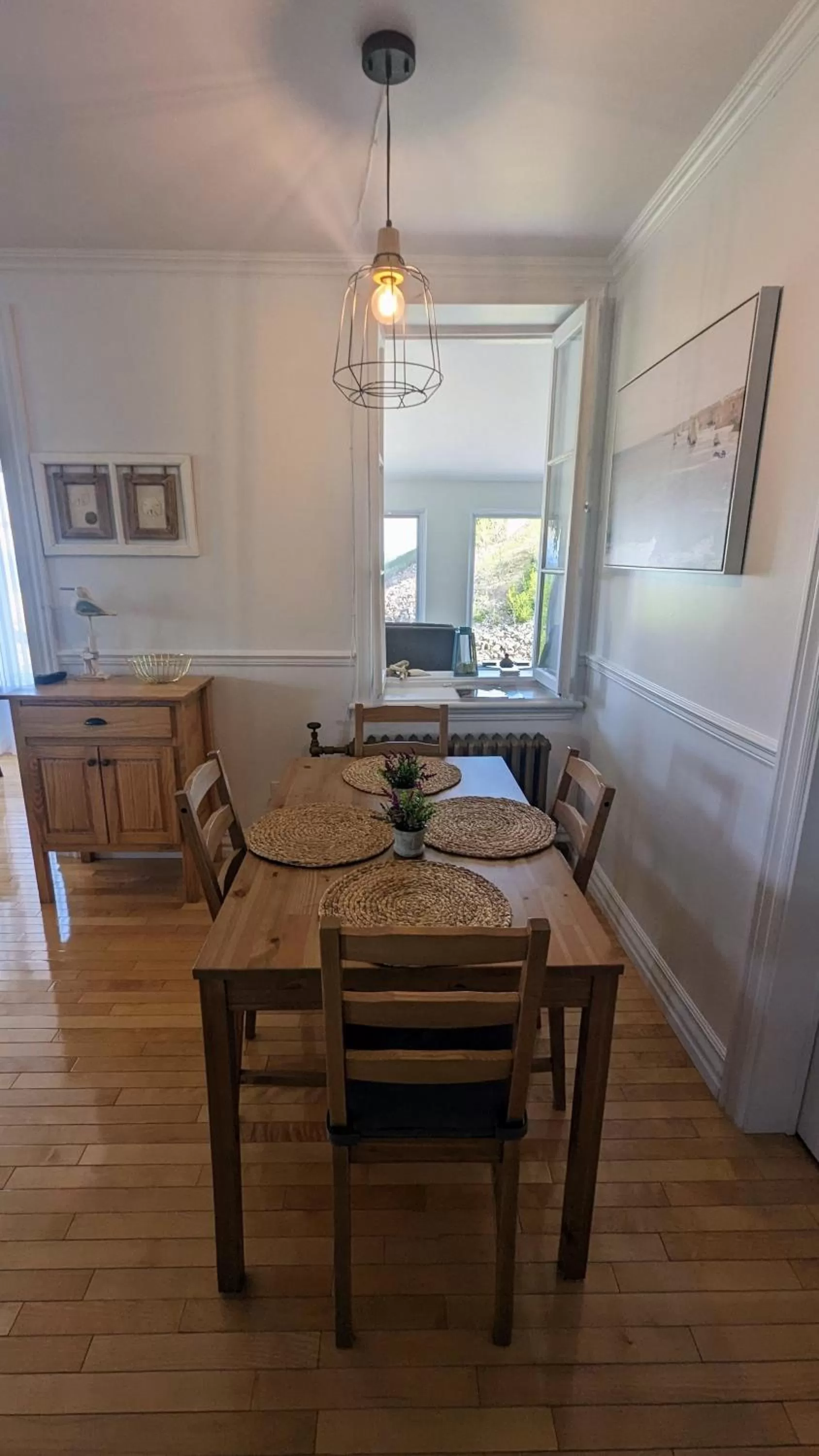 Dining Area in La Gentilhommière Motel et Suites B Vue sur Mer