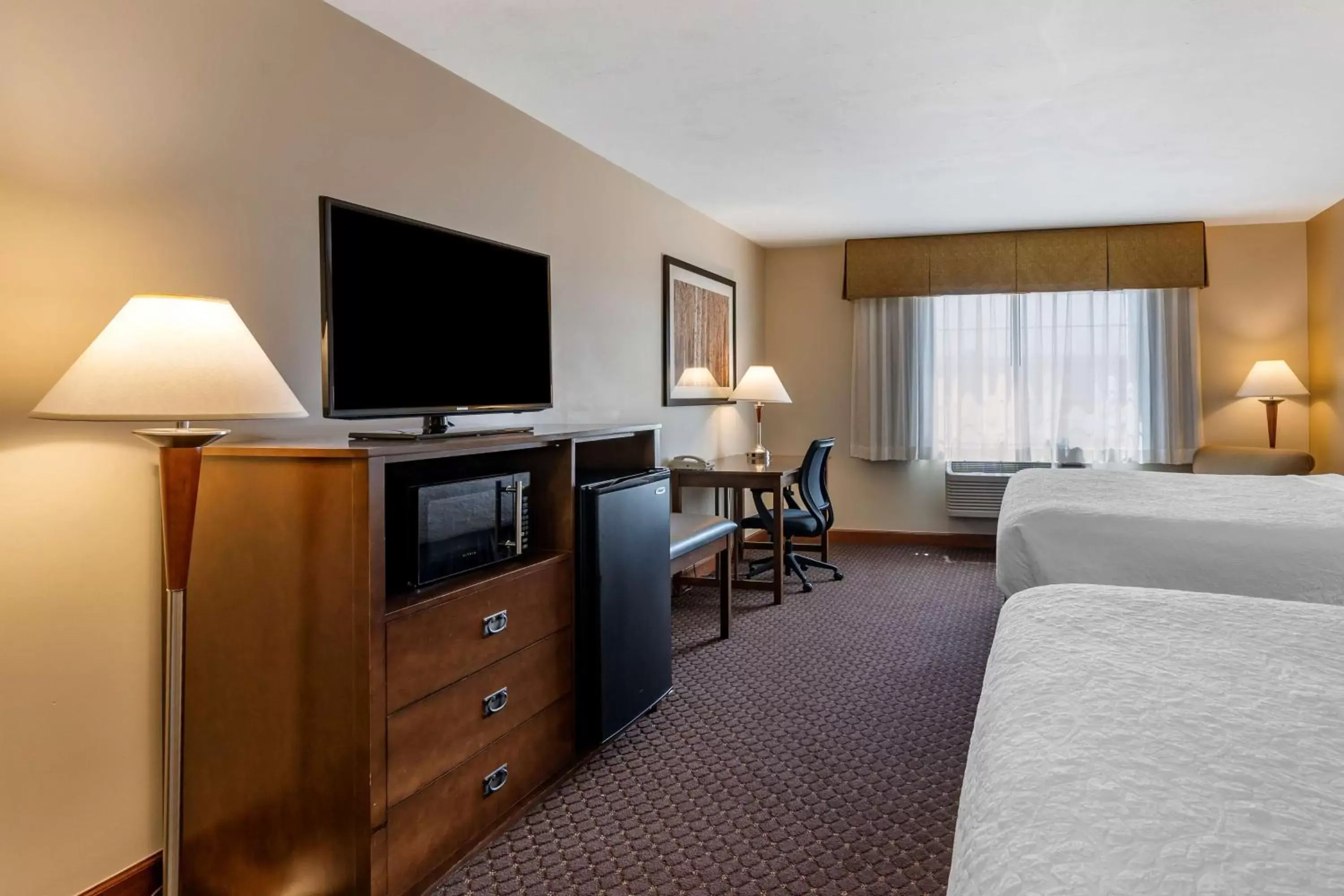 Bedroom, Bed in Best Western Desert Inn Bedroom, Bed in Best Western Desert Inn