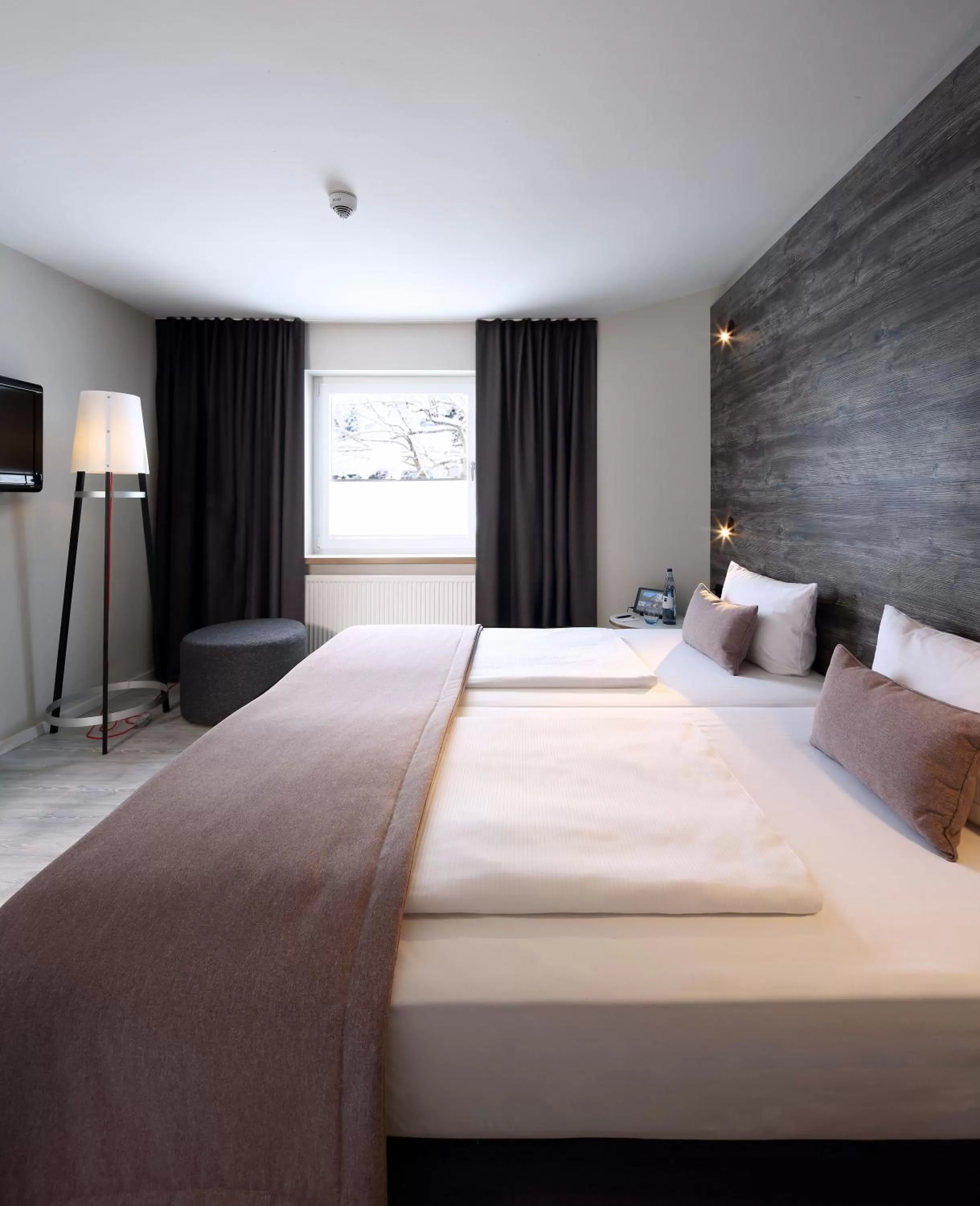 Bedroom, Bed in Dorint Resort Winterberg