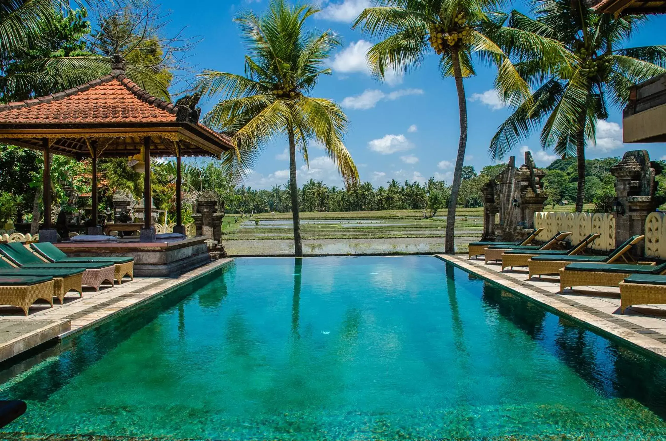 Bird's eye view, Swimming Pool in Green Field Hotel and Restaurant