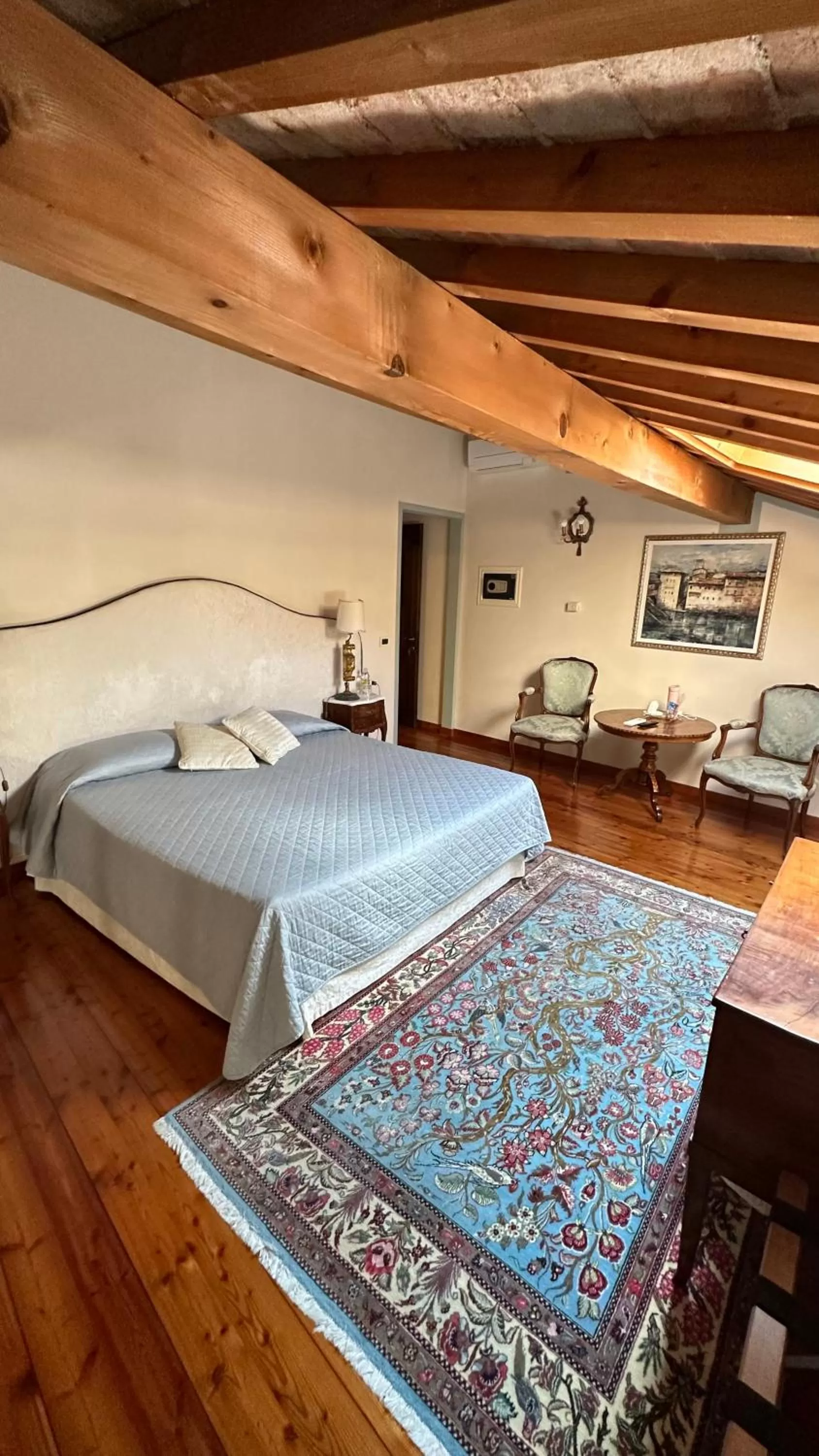 Bed in CA' HEMINGWAY