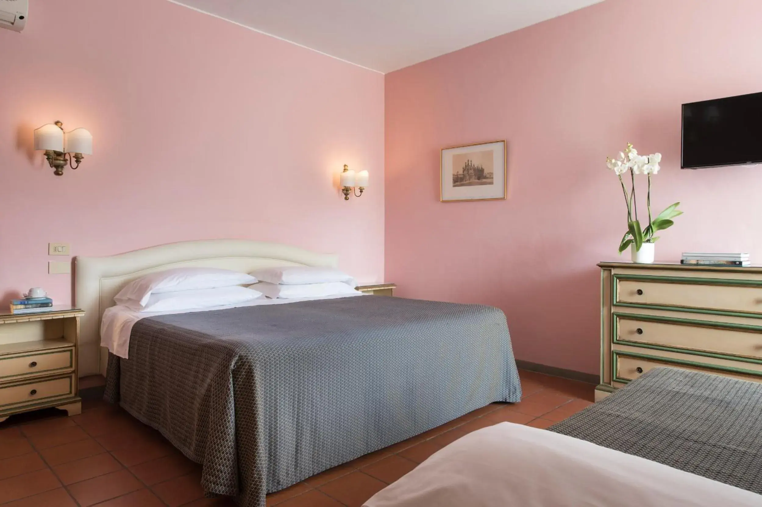 Photo of the whole room, Bed in Hotel La Cisterna