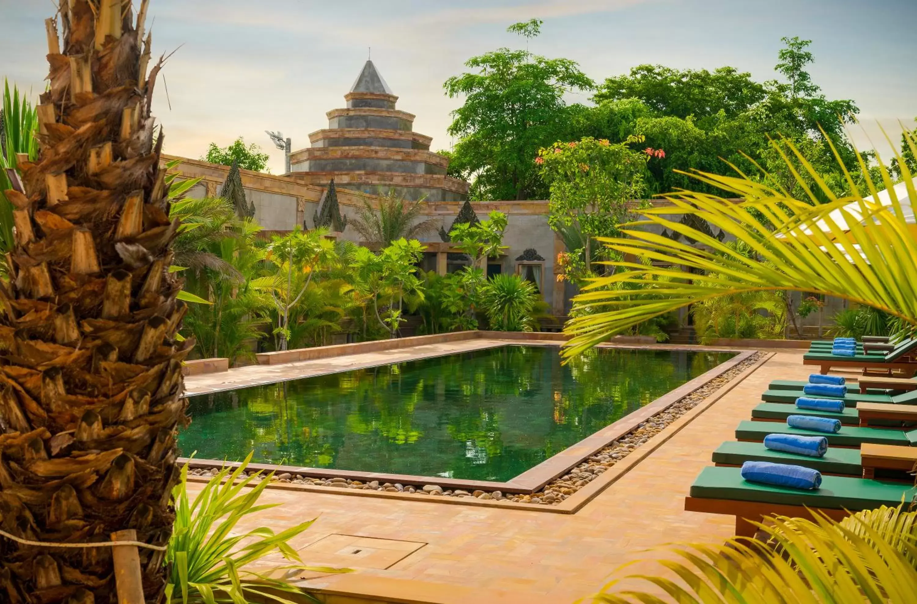 Swimming pool in Model Residence & Spa