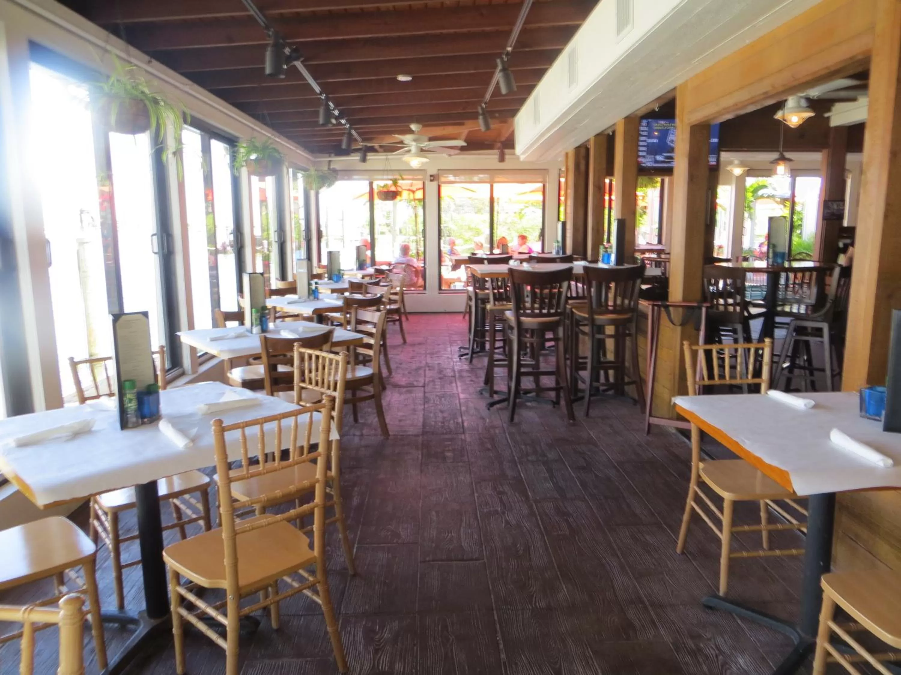 Restaurant/places to eat in Matanzas Inn