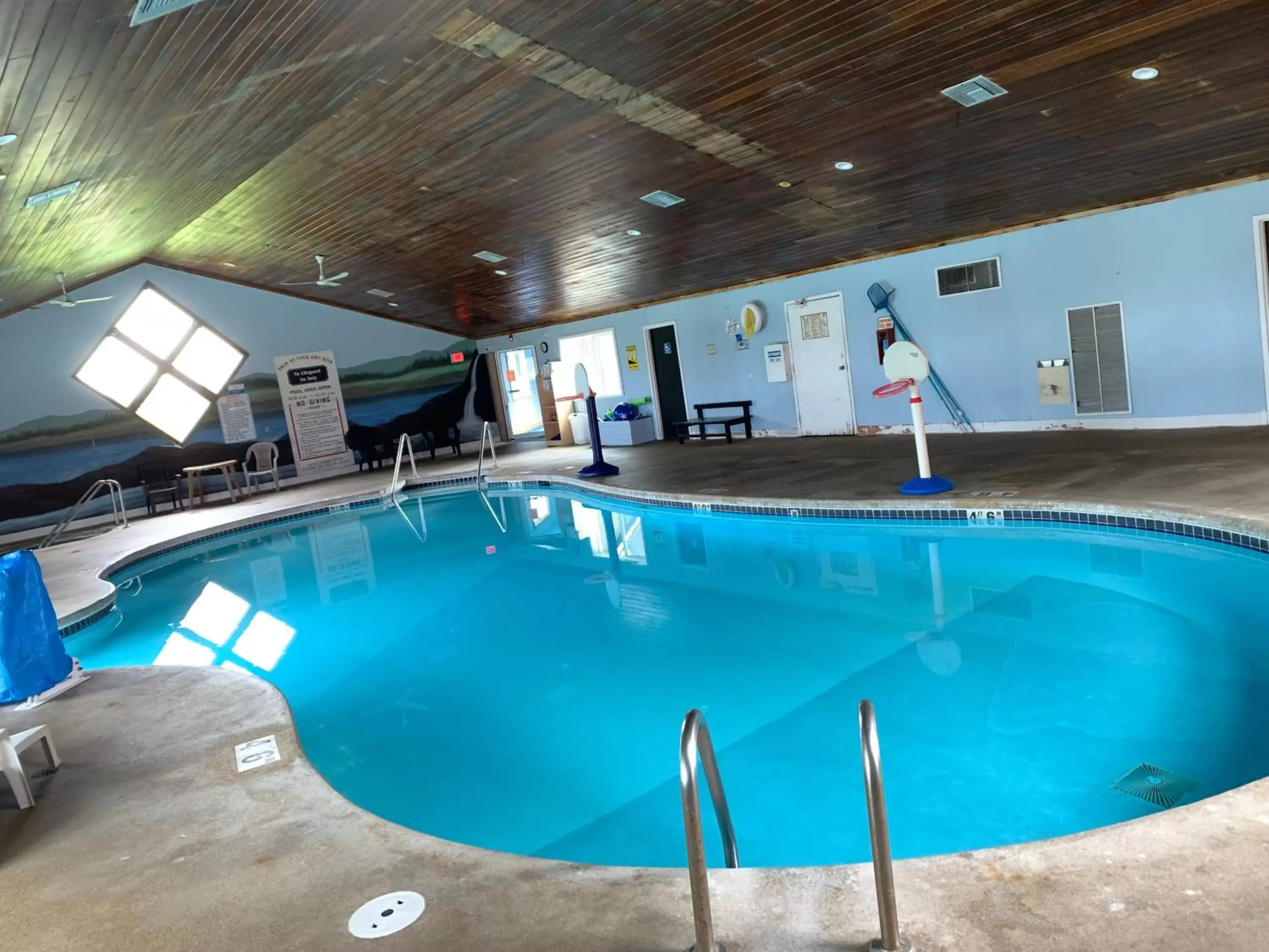 , Swimming Pool in Don Q Inn