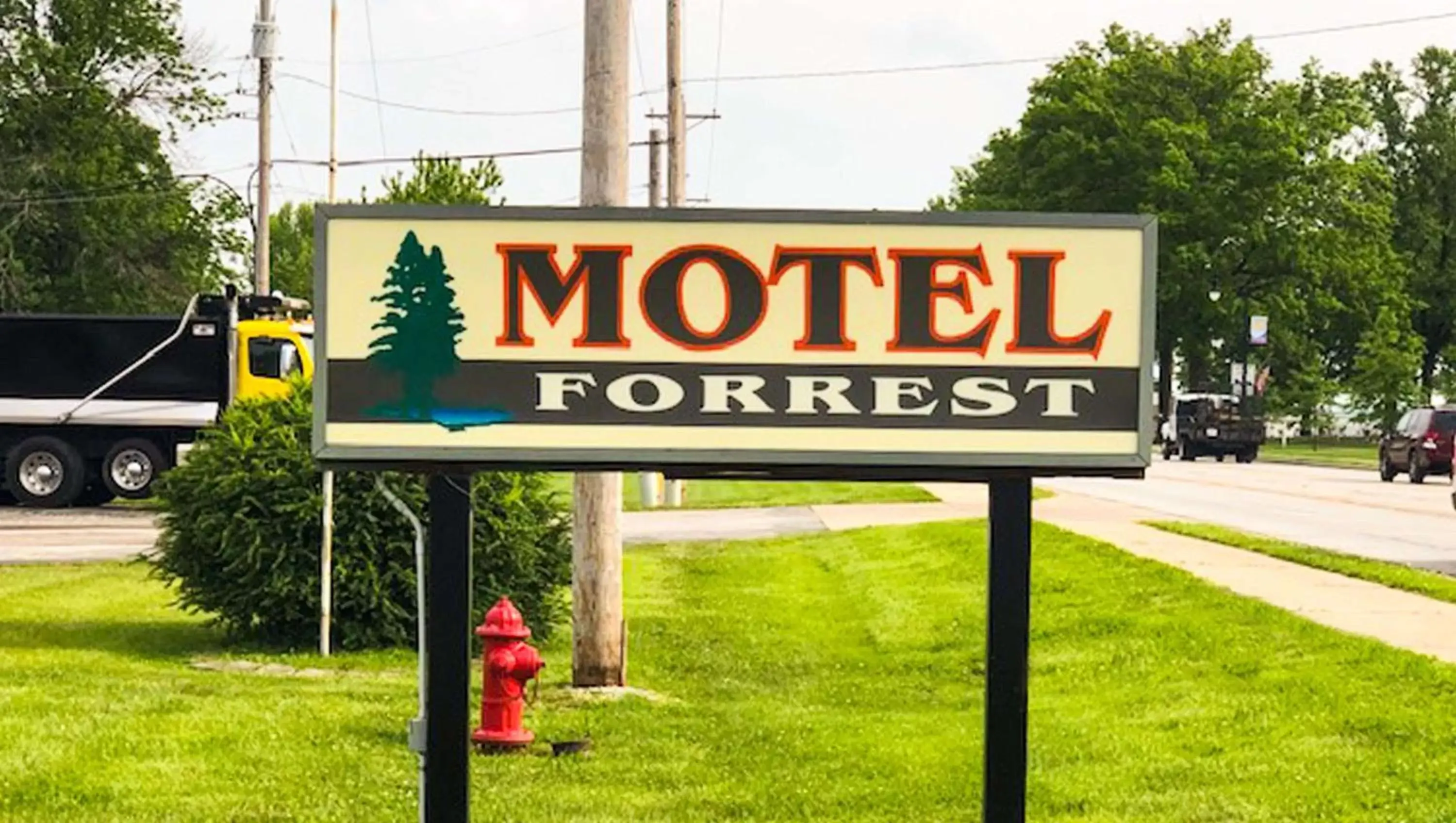 Property building in Motel Forrest Rockville