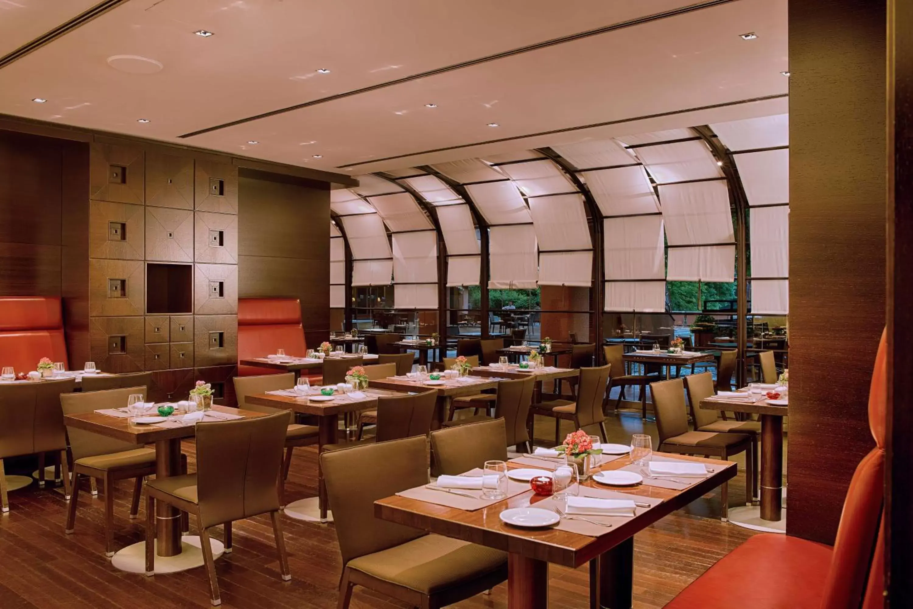 Restaurant/Places to Eat in NH Milano 2