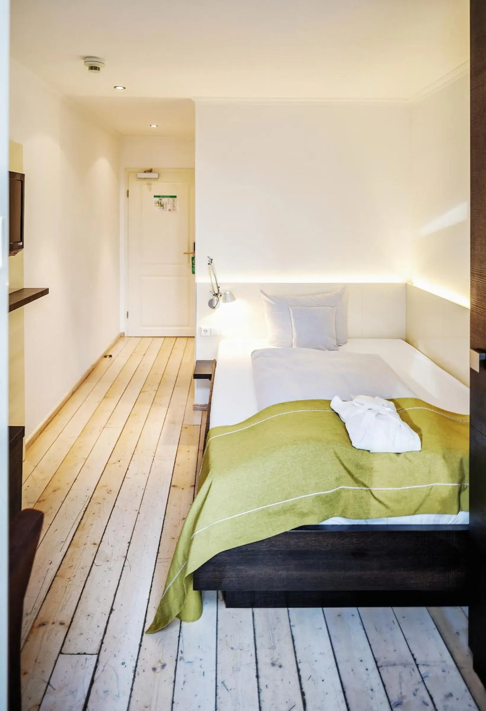 Bedroom, Bed in Seehotel Litz