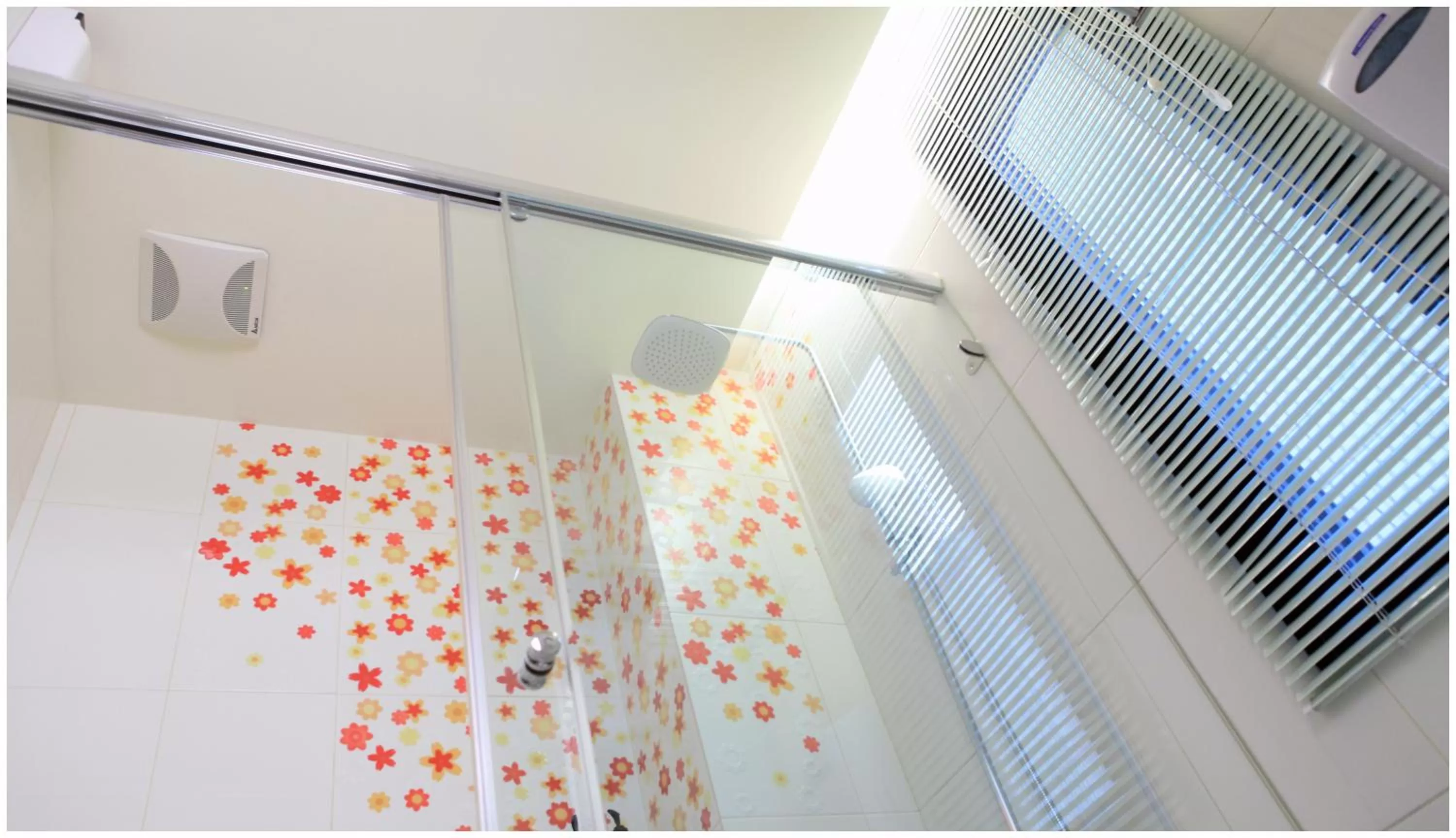 Shower in Errantry Lodge & Studio