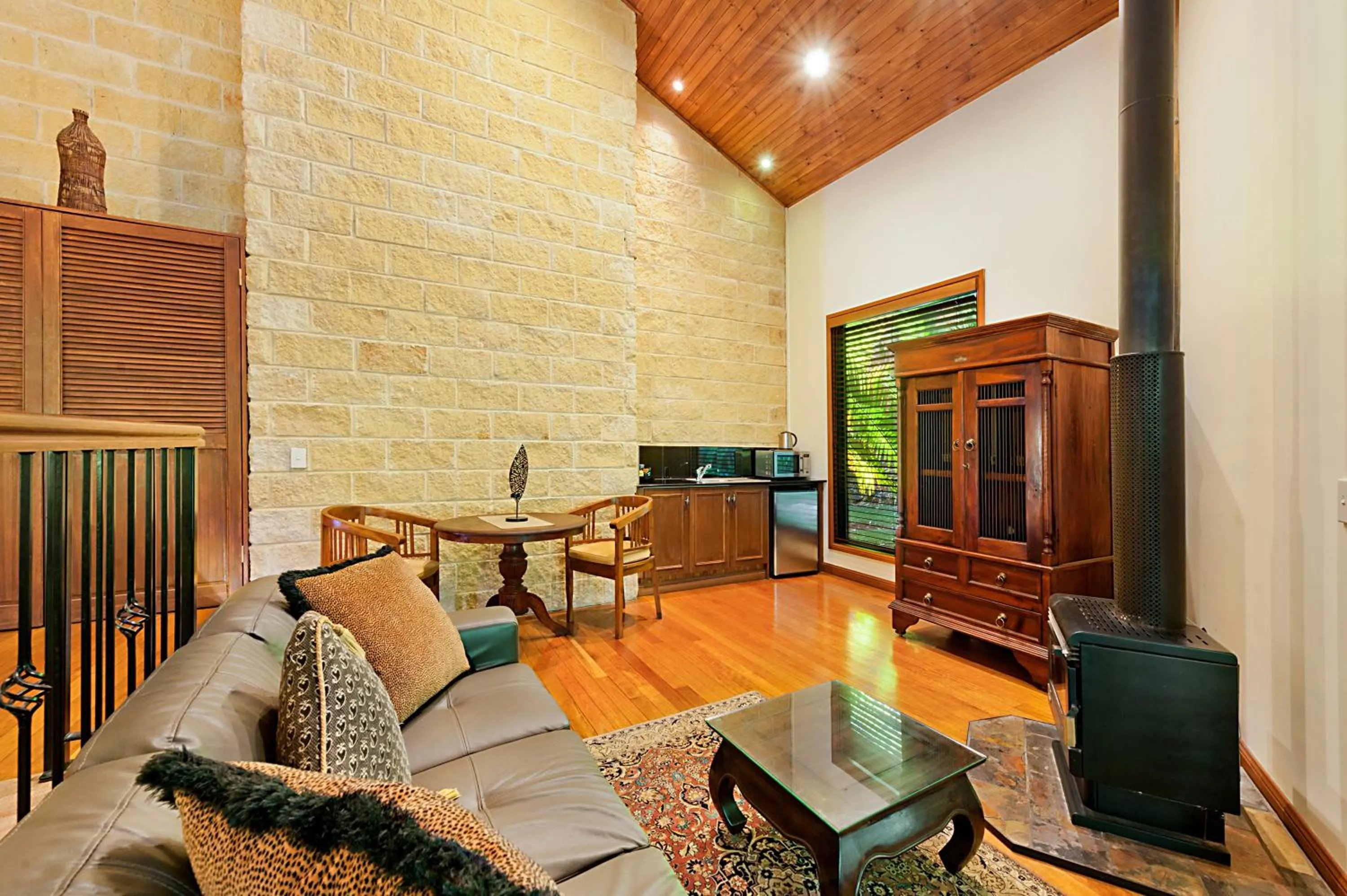 Kitchen or kitchenette in Escarpment Retreat & Day Spa for Couples