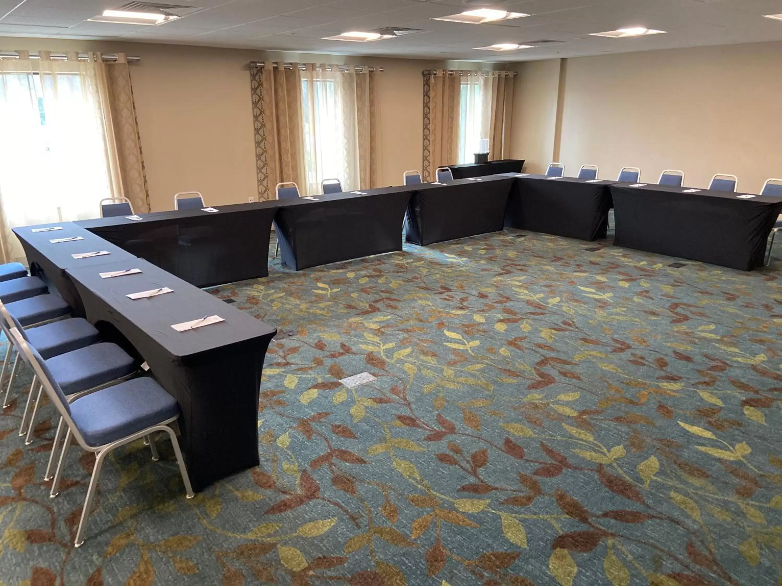 Meeting/conference room in Candlewood Suites - Orlando - Lake Buena Vista, an IHG Hotel