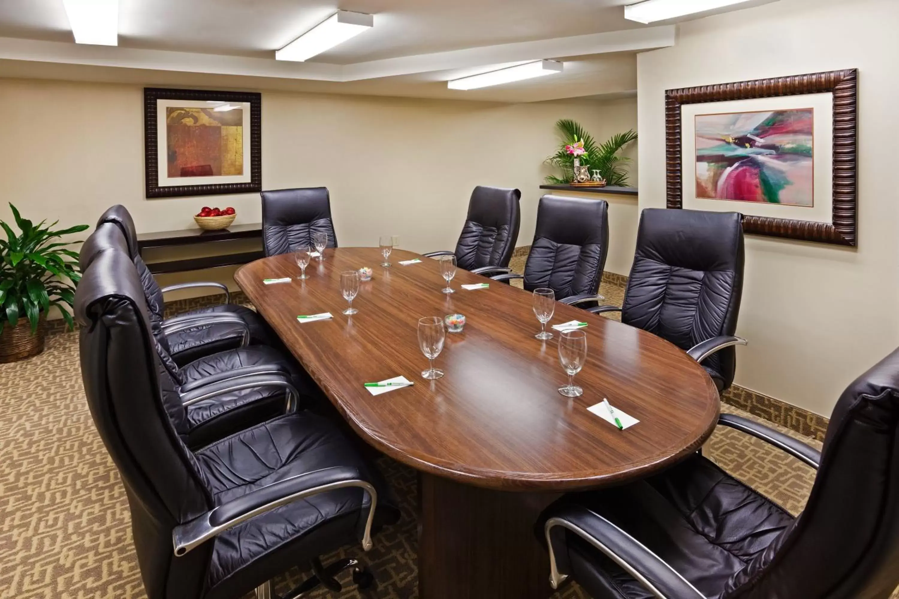 Meeting/conference room, Business Area/Conference Room in Holiday Inn Hotel & Suites Beaufort at Highway 21, an IHG Hotel