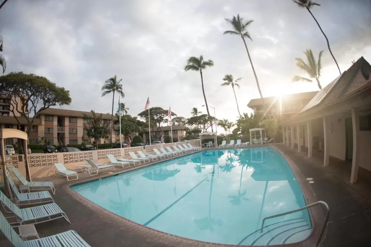 Swimming Pool in BeachFront Kihei Kai Nani - Maui Vista Deluxe Condos