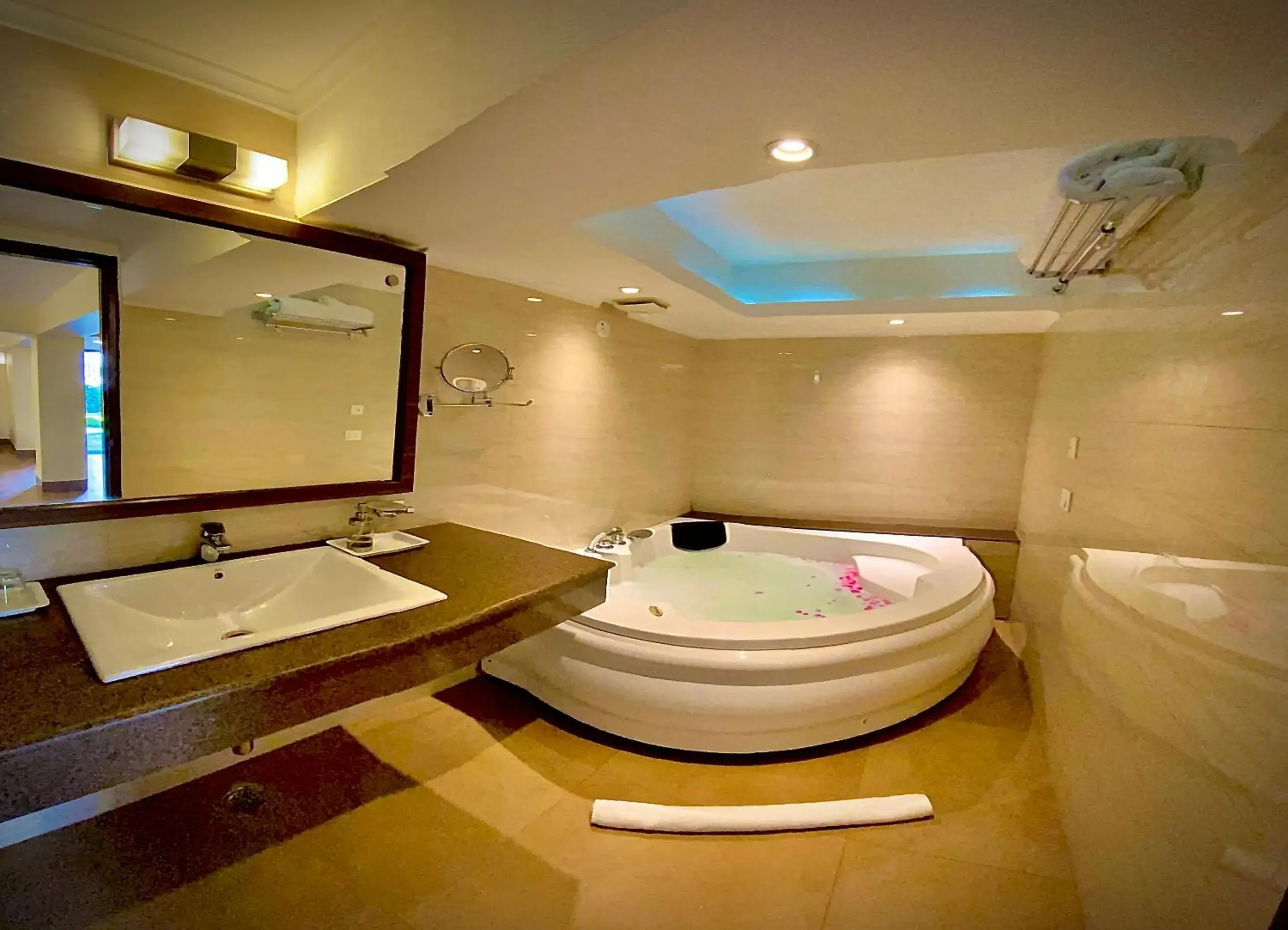 Bathroom in Marigold Sarovar Portico Shimla