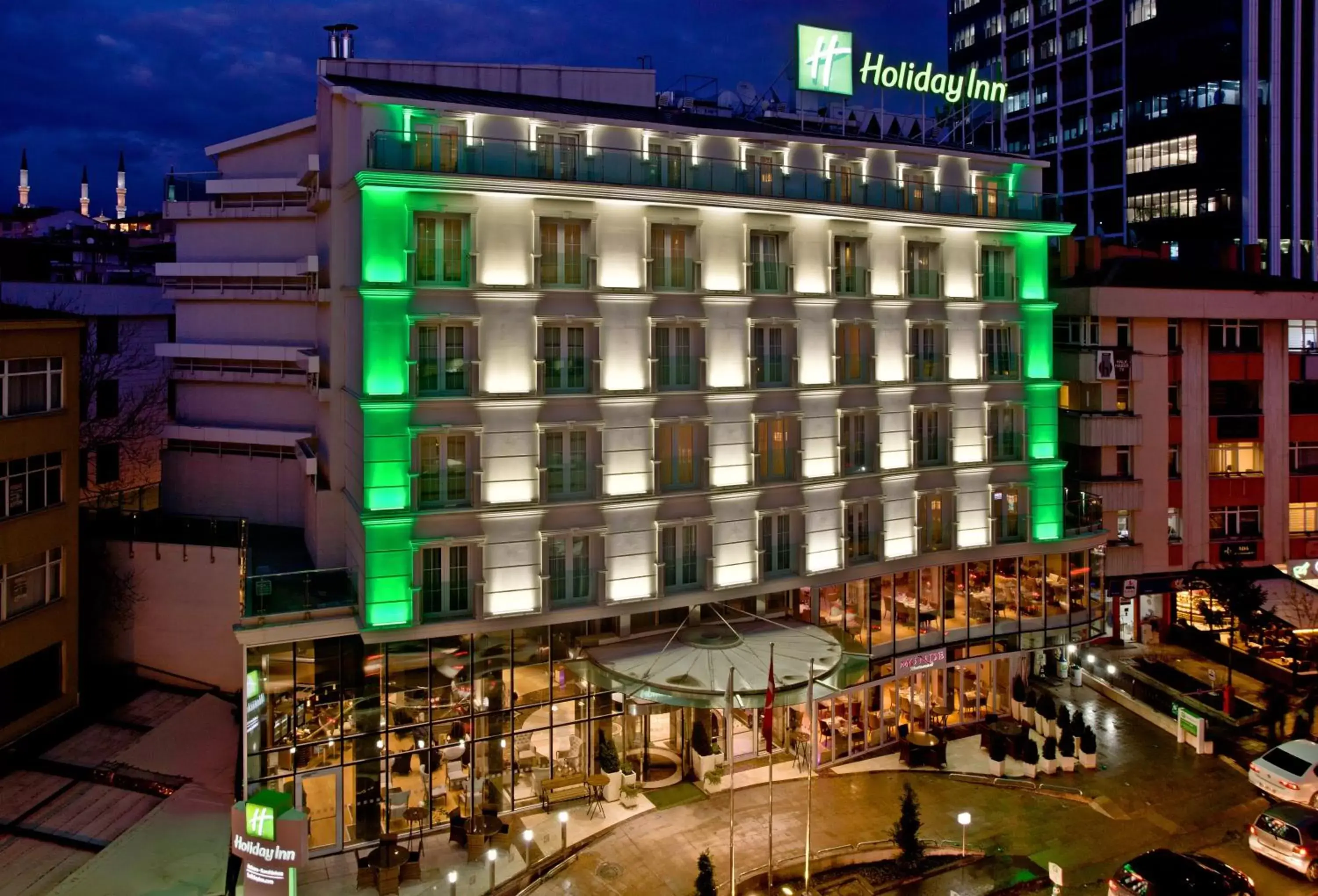Property building in Holiday Inn Ankara-Kavaklidere by IHG Property building in Holiday Inn Ankara-Kavaklidere by IHG