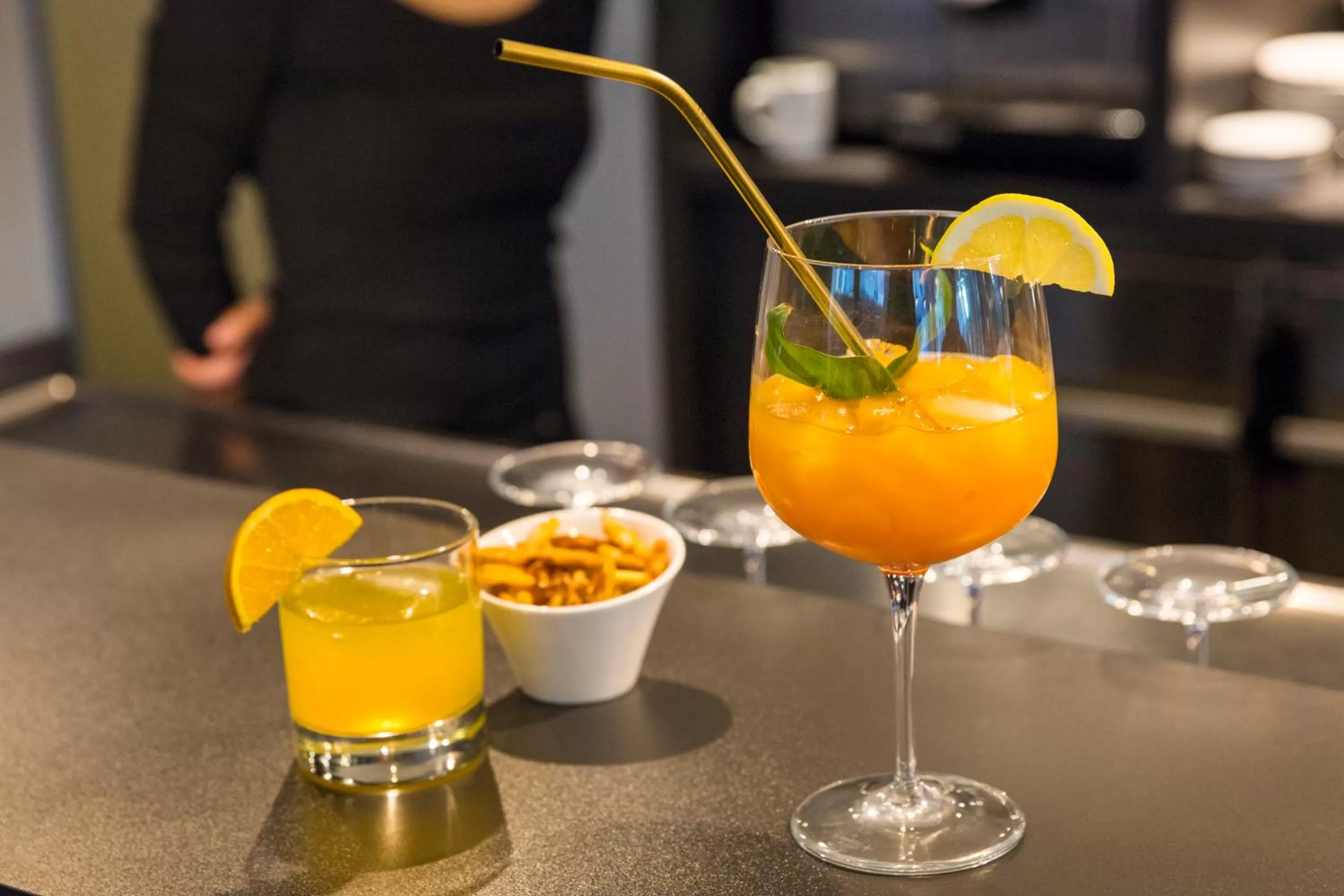 Lounge or bar in ibis Lausanne Centre