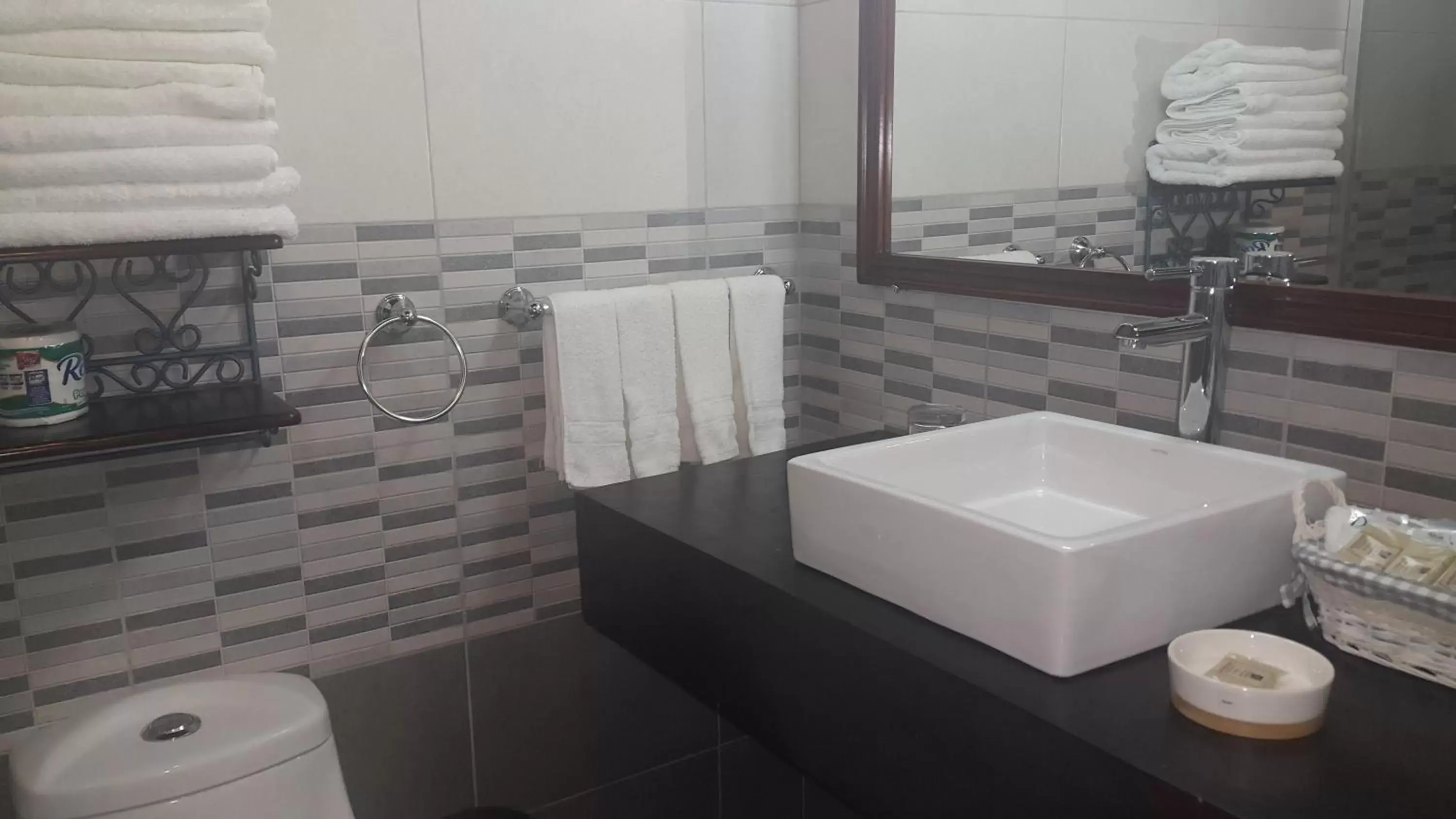 Bathroom in Hotel El Maltese