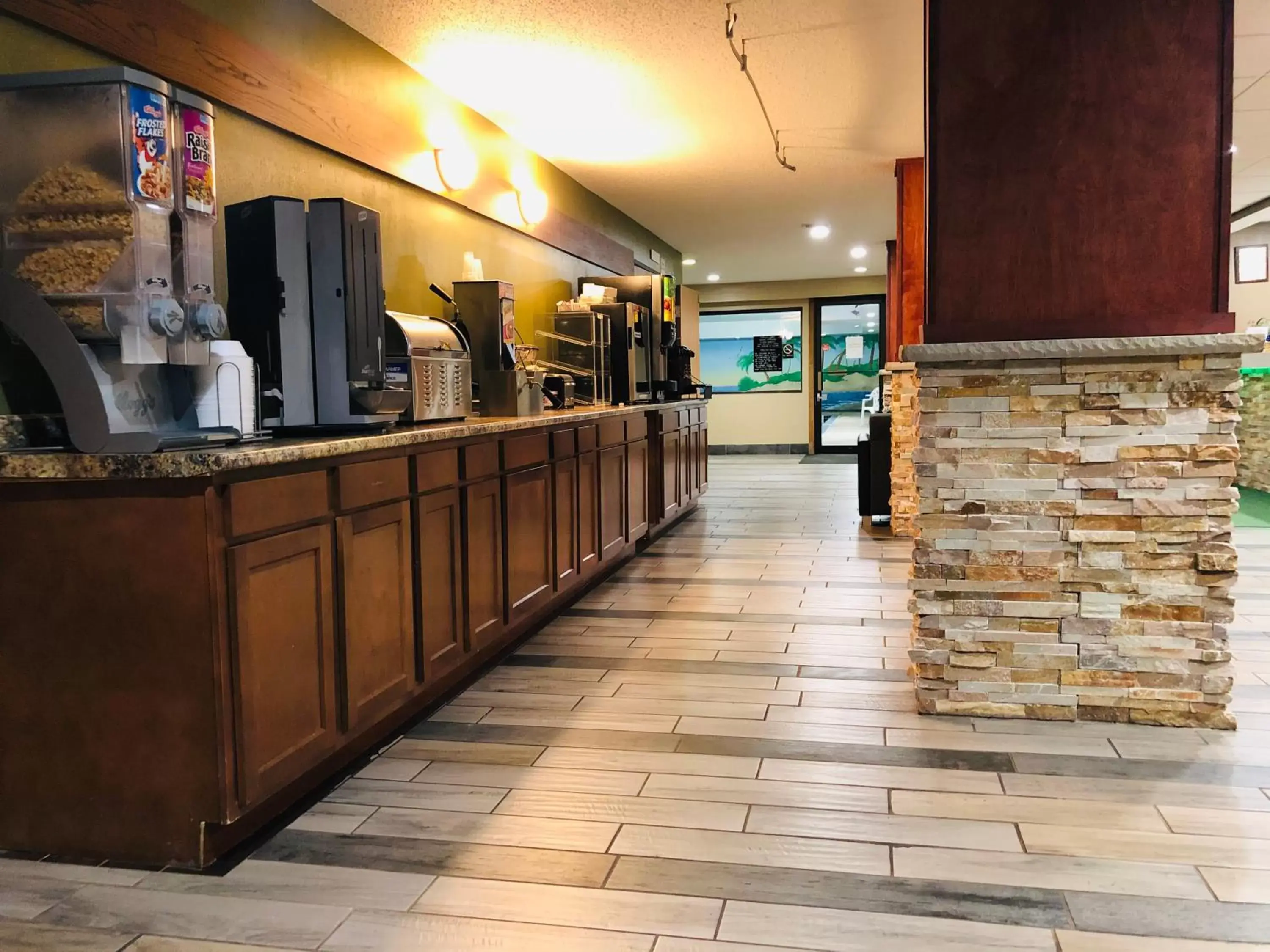 Lobby or reception in Boarders Inn & Suites by Cobblestone Hotels Columbus