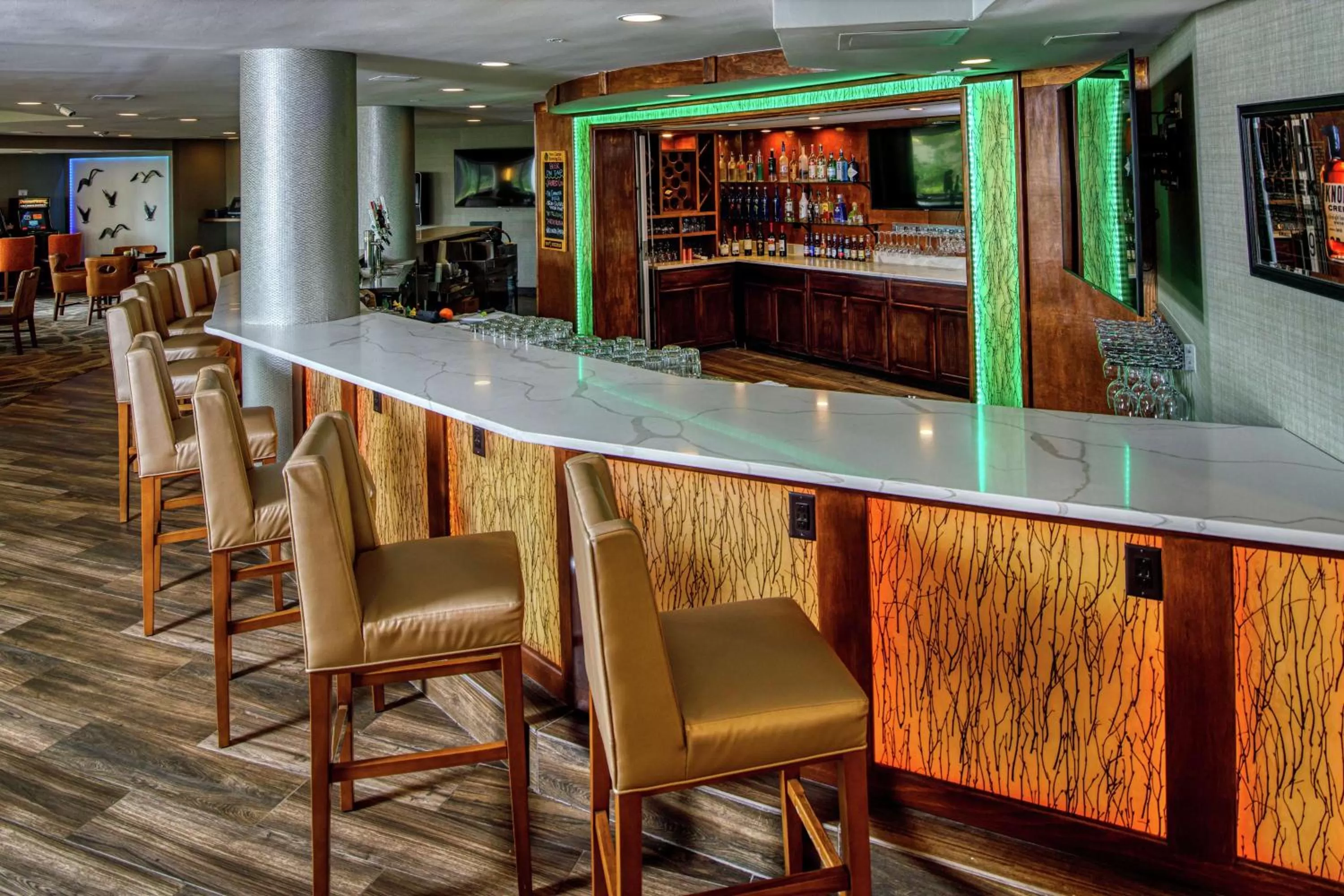 Lounge or bar in DoubleTree by Hilton Appleton, WI