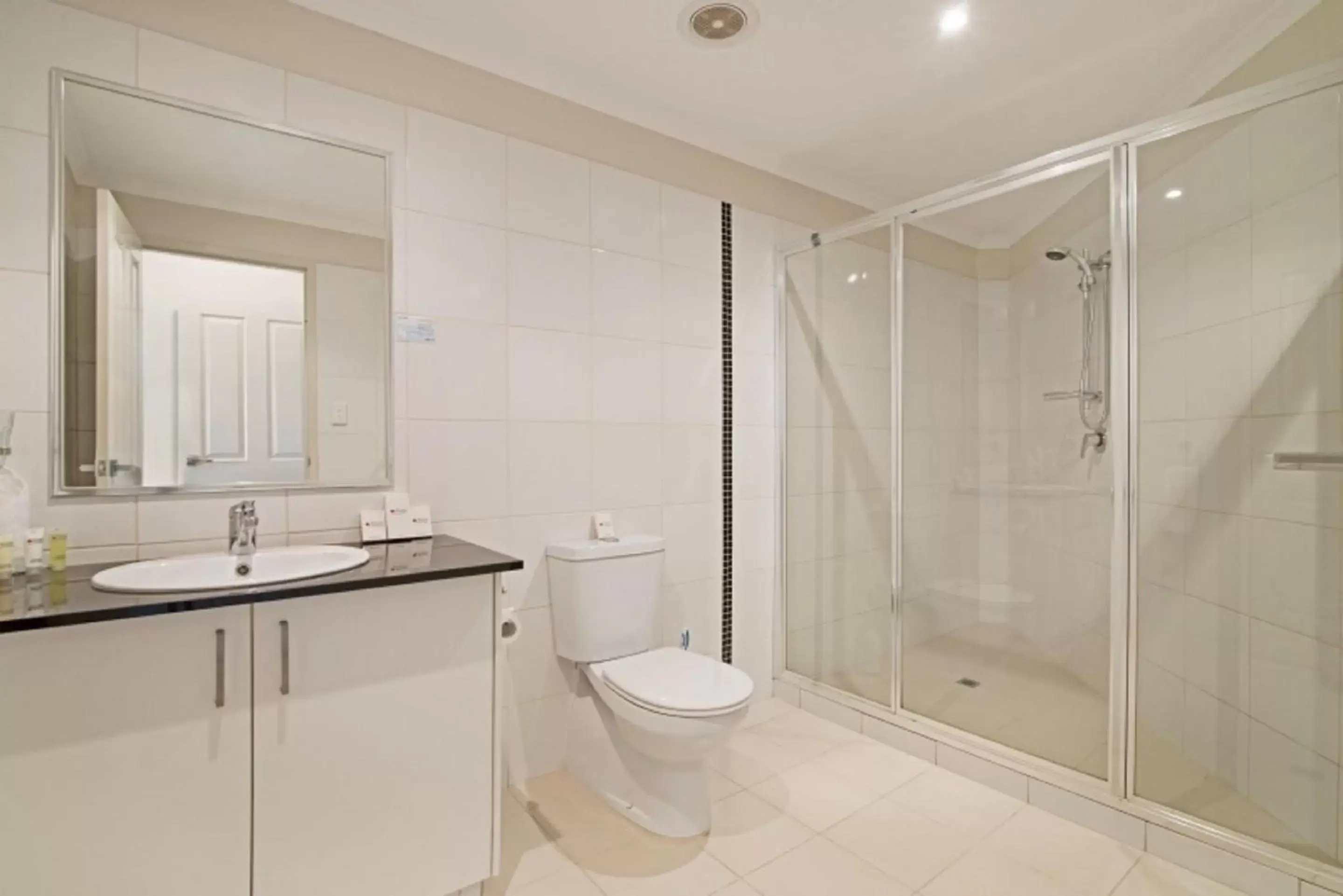 Shower, Bathroom in Argus Apartments Darwin