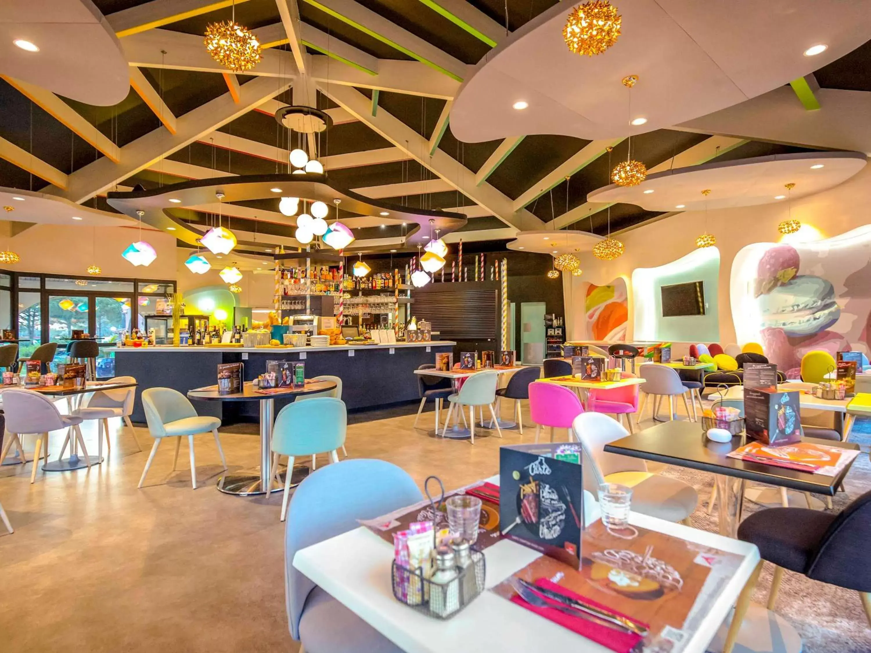 Restaurant/Places to Eat in ibis Styles Fréjus St Raphael