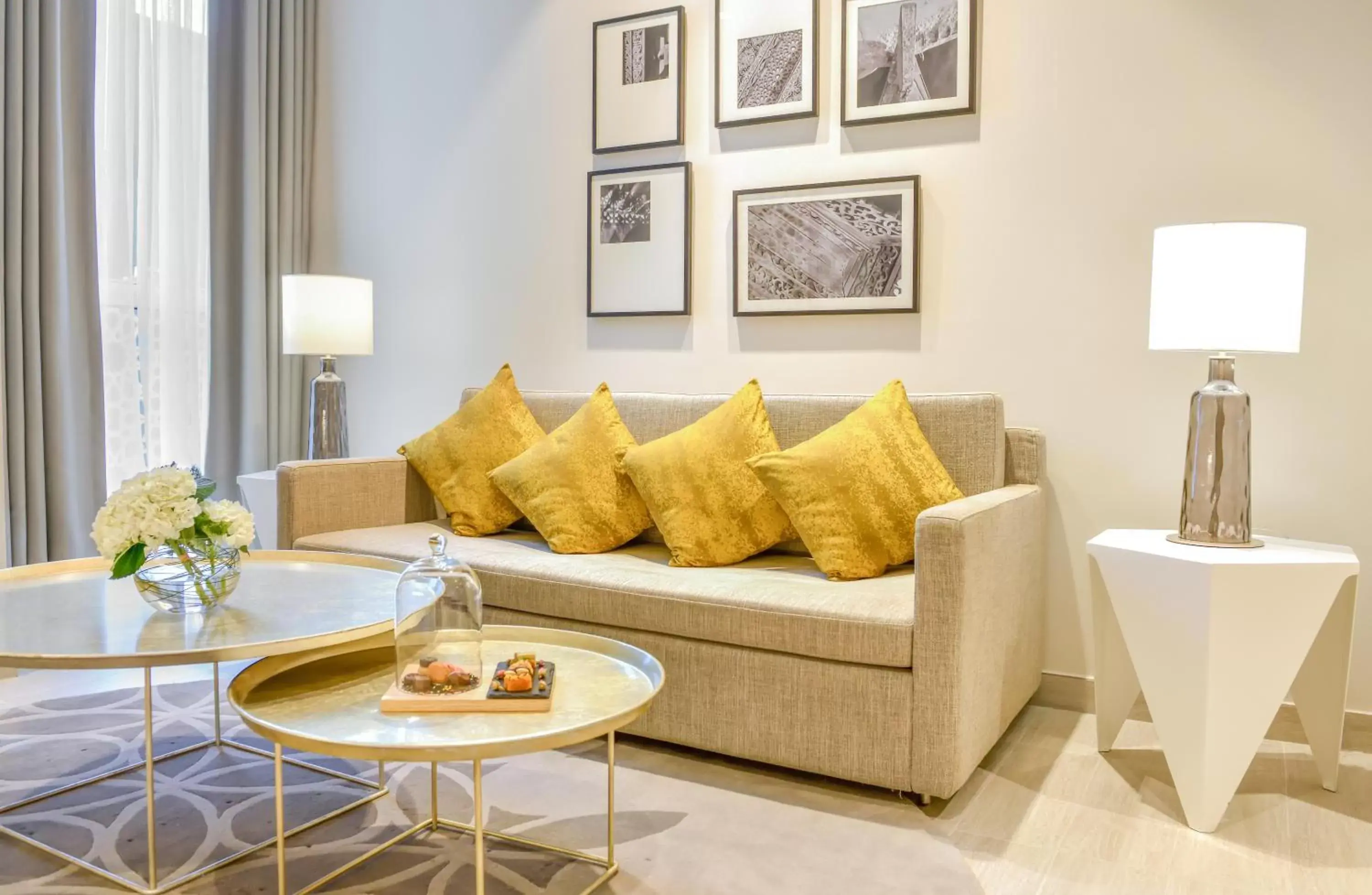 Living room, Seating Area in Grand Mercure Dubai