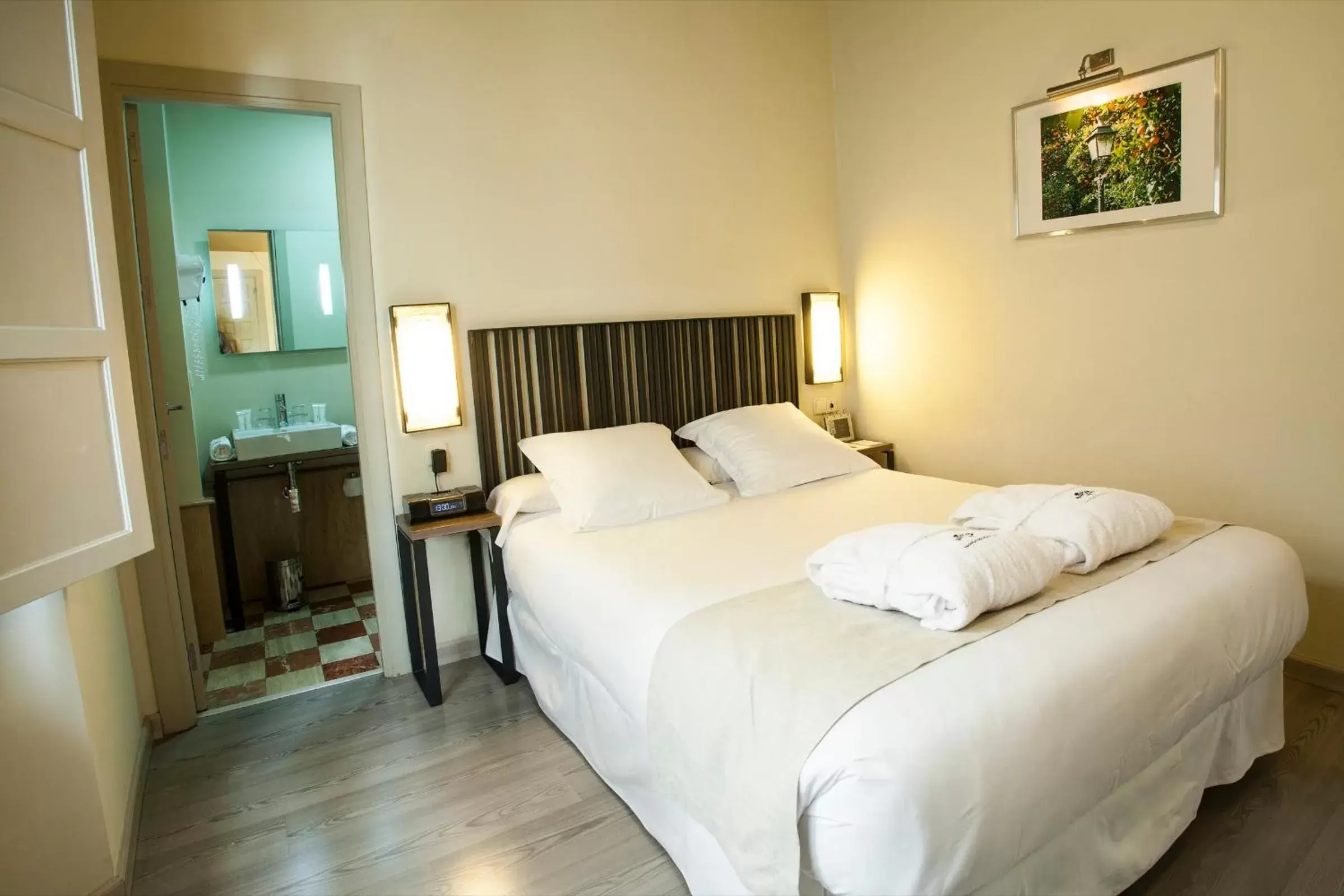 Photo of the whole room, Bed in Hotel Boutique Casas de Santa Cruz