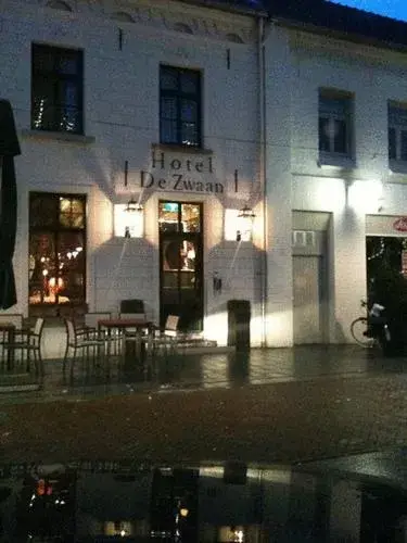 Facade/entrance in Hotel & Brasserie de Zwaan Venray