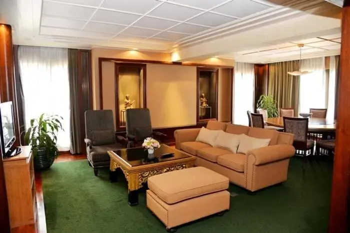 Living room, Seating Area in Rama Gardens Hotel Bangkok - SHA Plus Certified