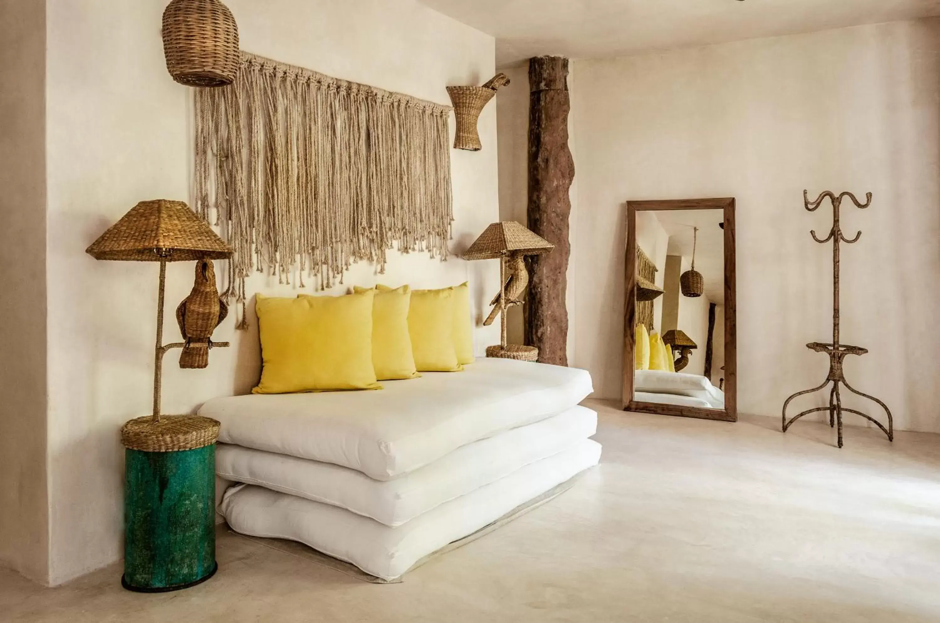 Seating area, Bed in La Valise Tulum