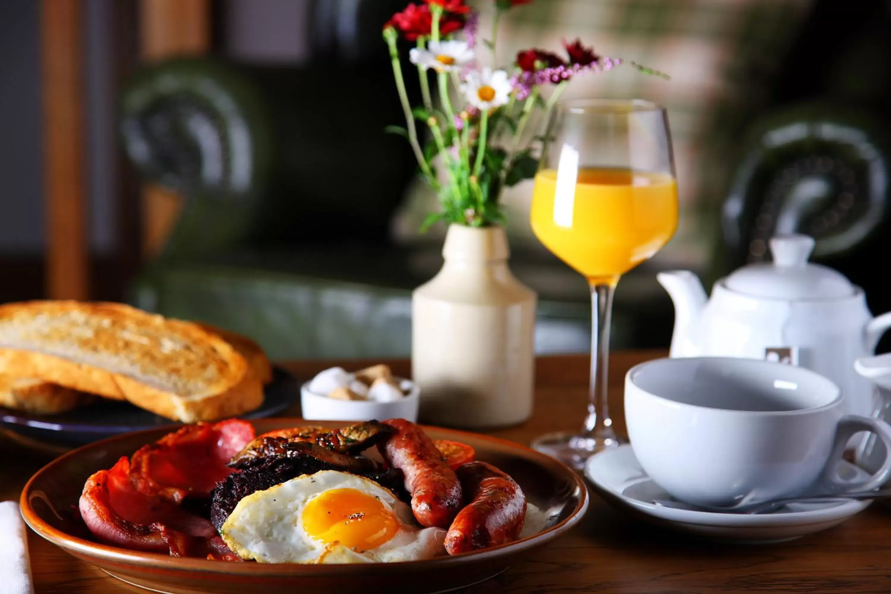 English/Irish breakfast in The Plough Inn