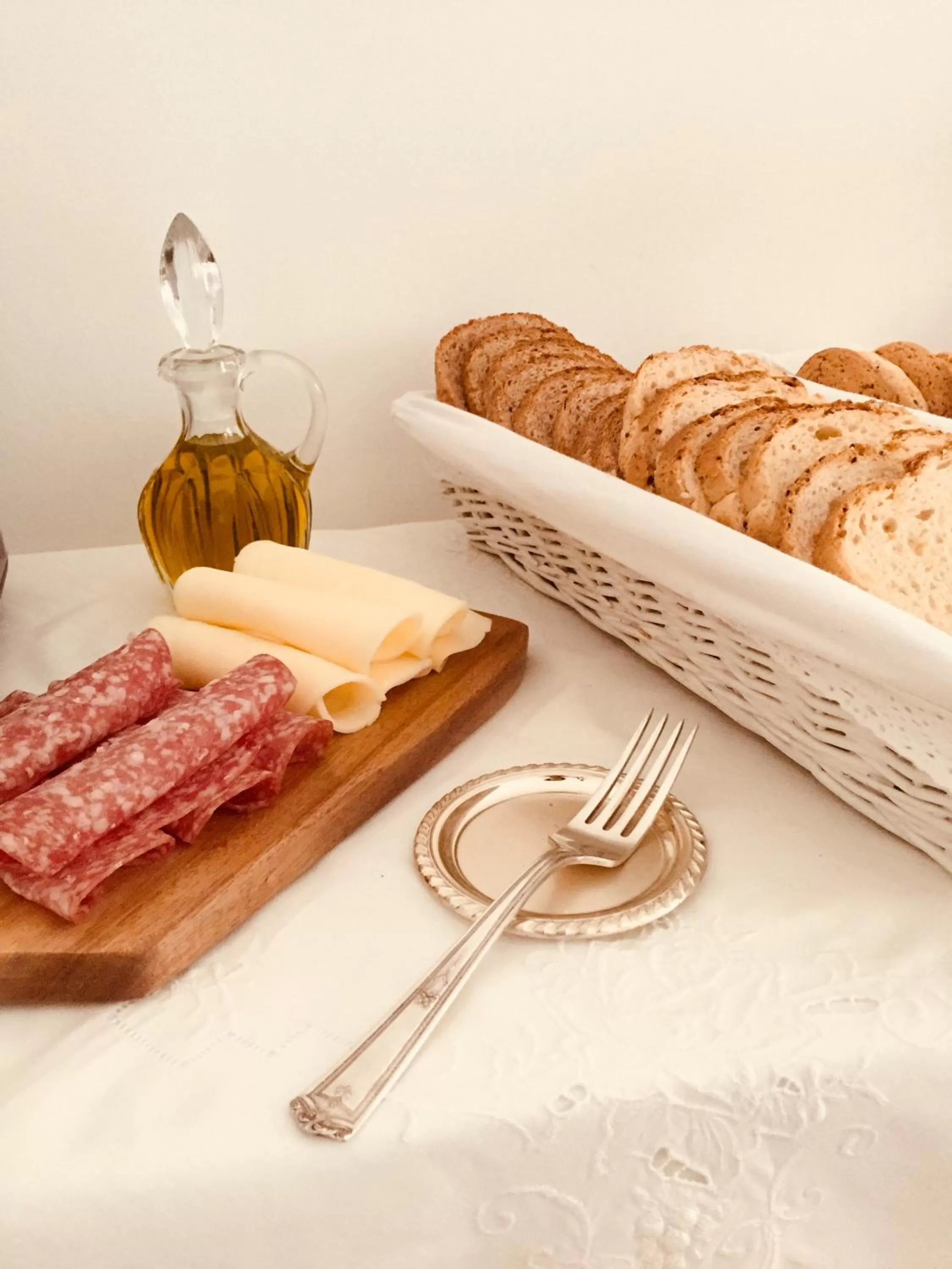 Breakfast in Bianko EcoChic & L'Angolo di Levante