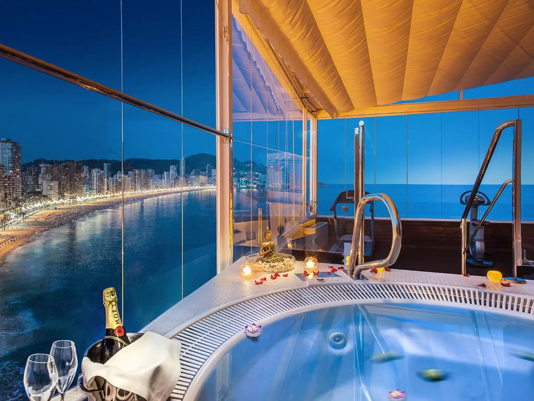 Hot Tub in Hotel Boutique Villa Venecia