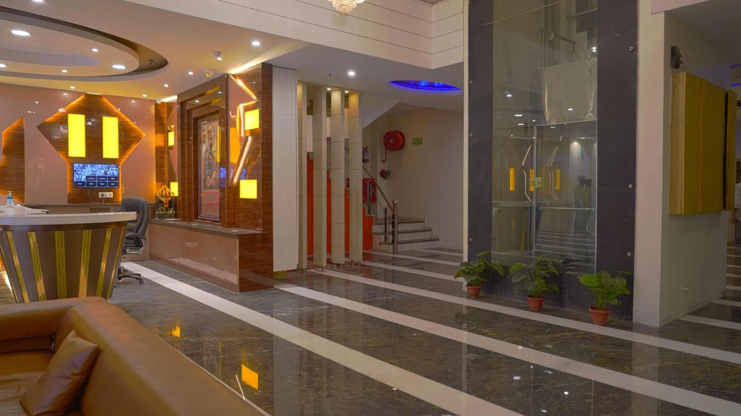 Lobby or reception in Hotel All Iz Well