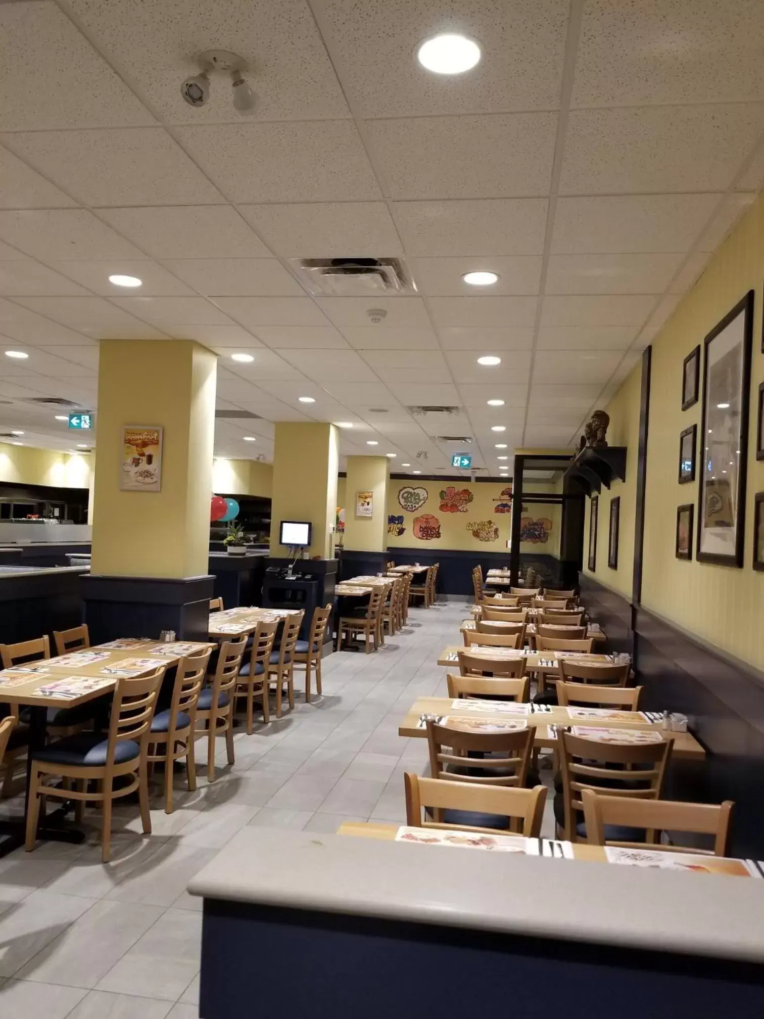 American breakfast, Restaurant/Places to Eat in Days Inn by Wyndham Edmonton Downtown