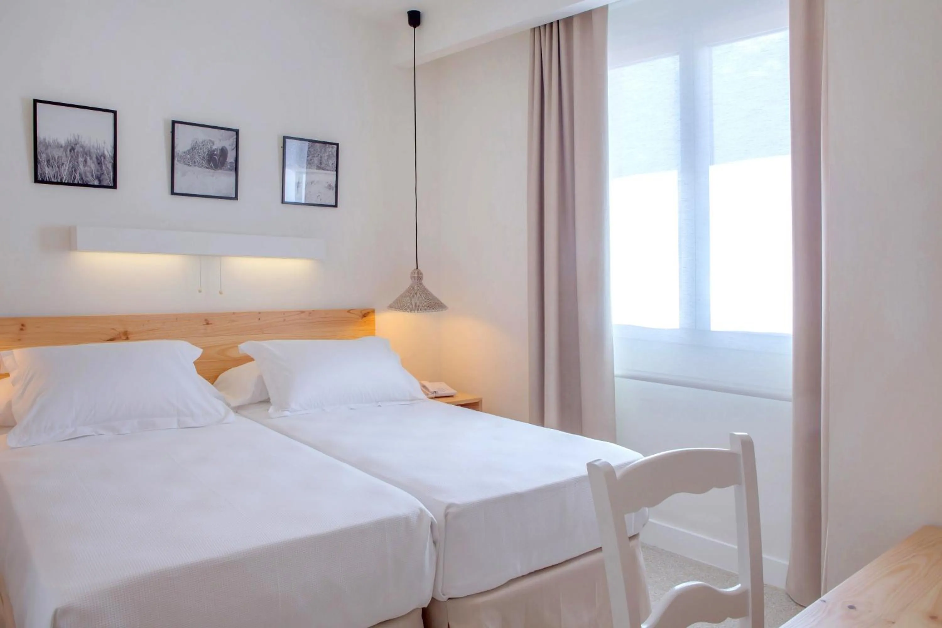 Bedroom, Bed in HM Alma Beach - Adults Only