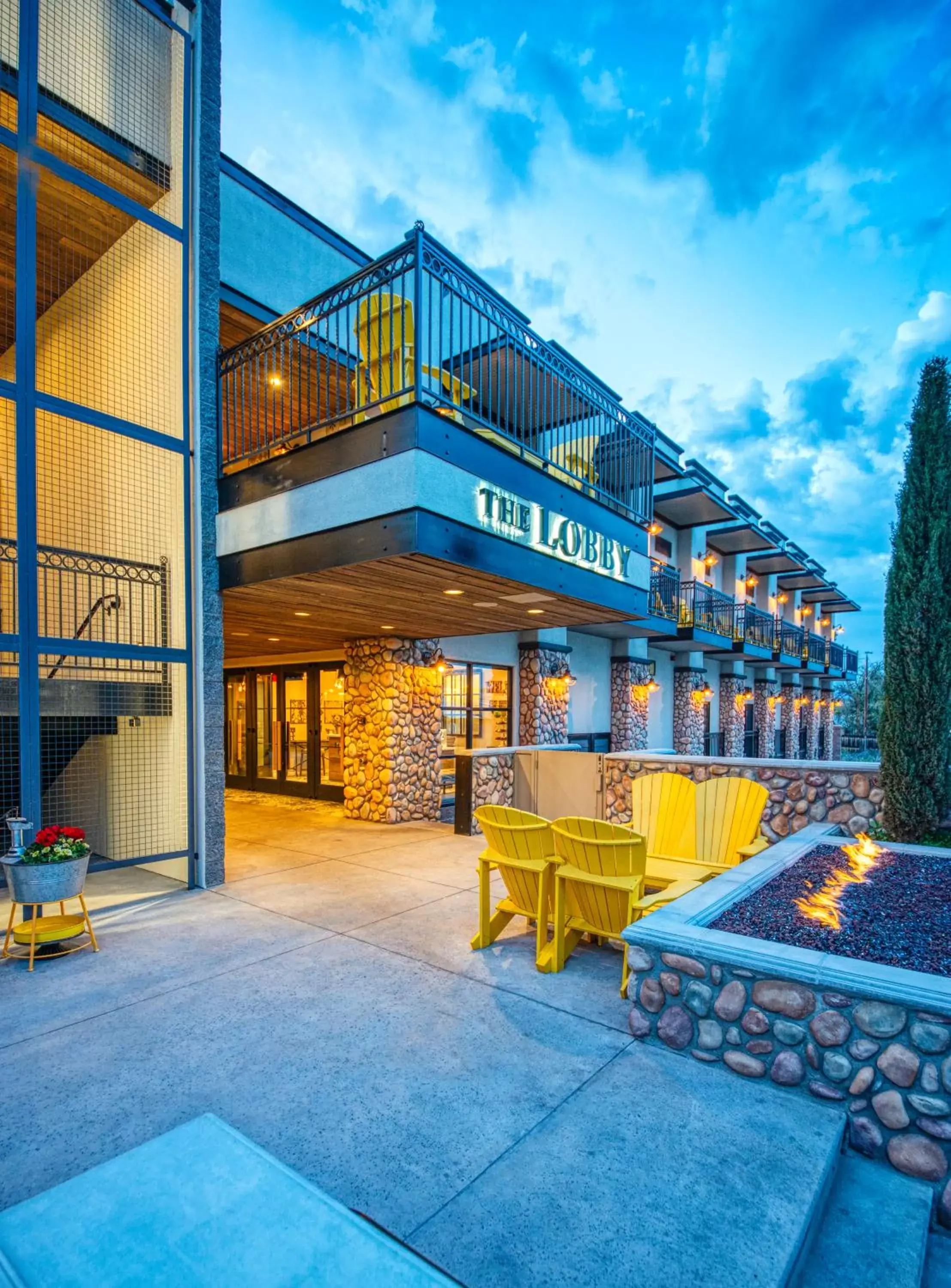 Lobby or reception, Property Building in The Tavern Hotel