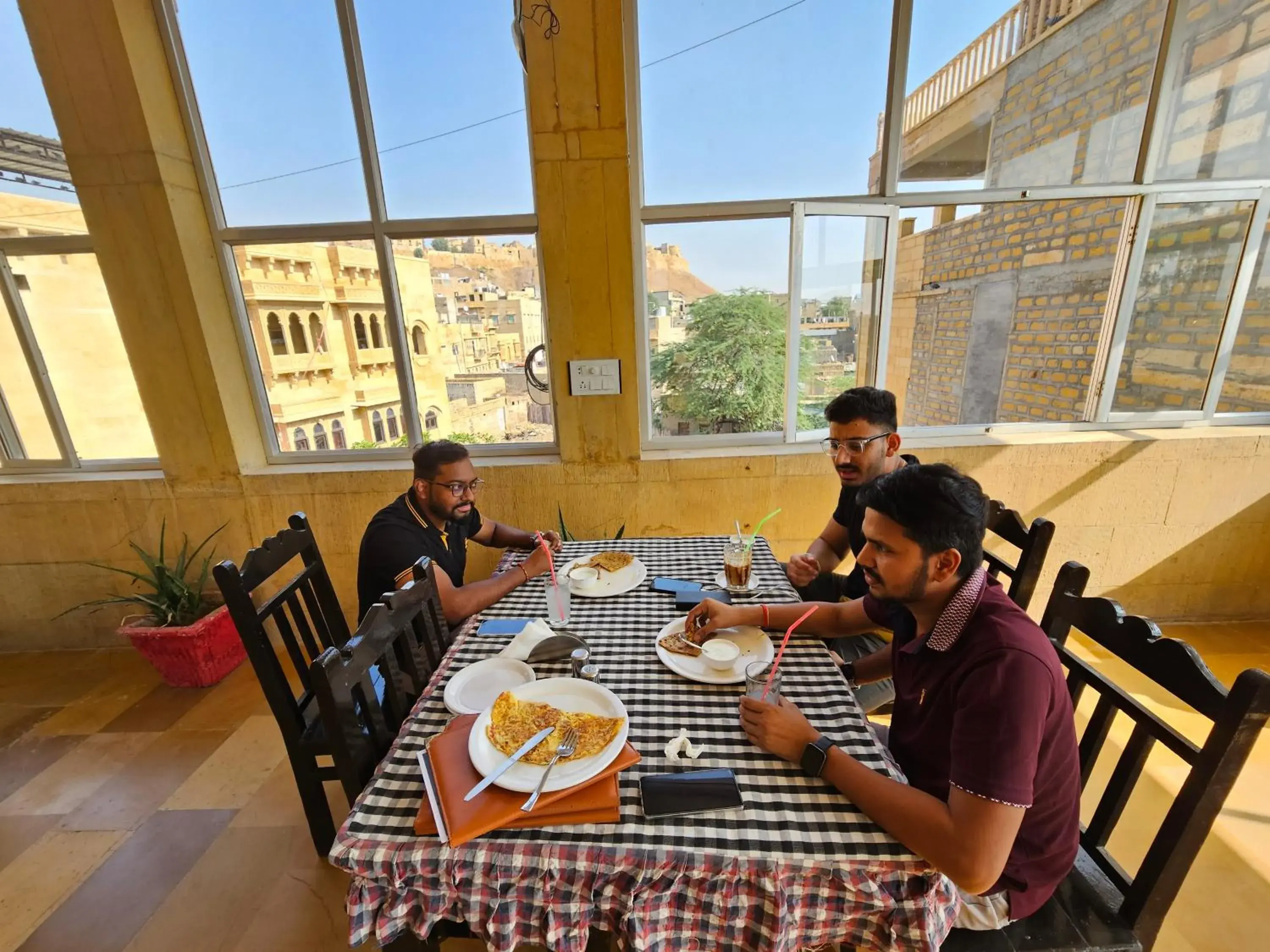 Restaurant/places to eat in Hotel Royal Haveli