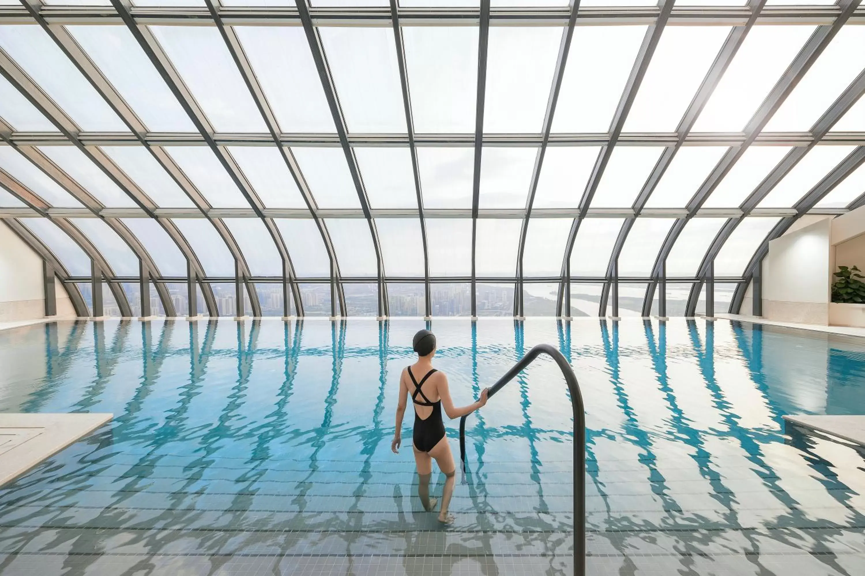 Swimming pool in Jumeirah Nanjing Hotel