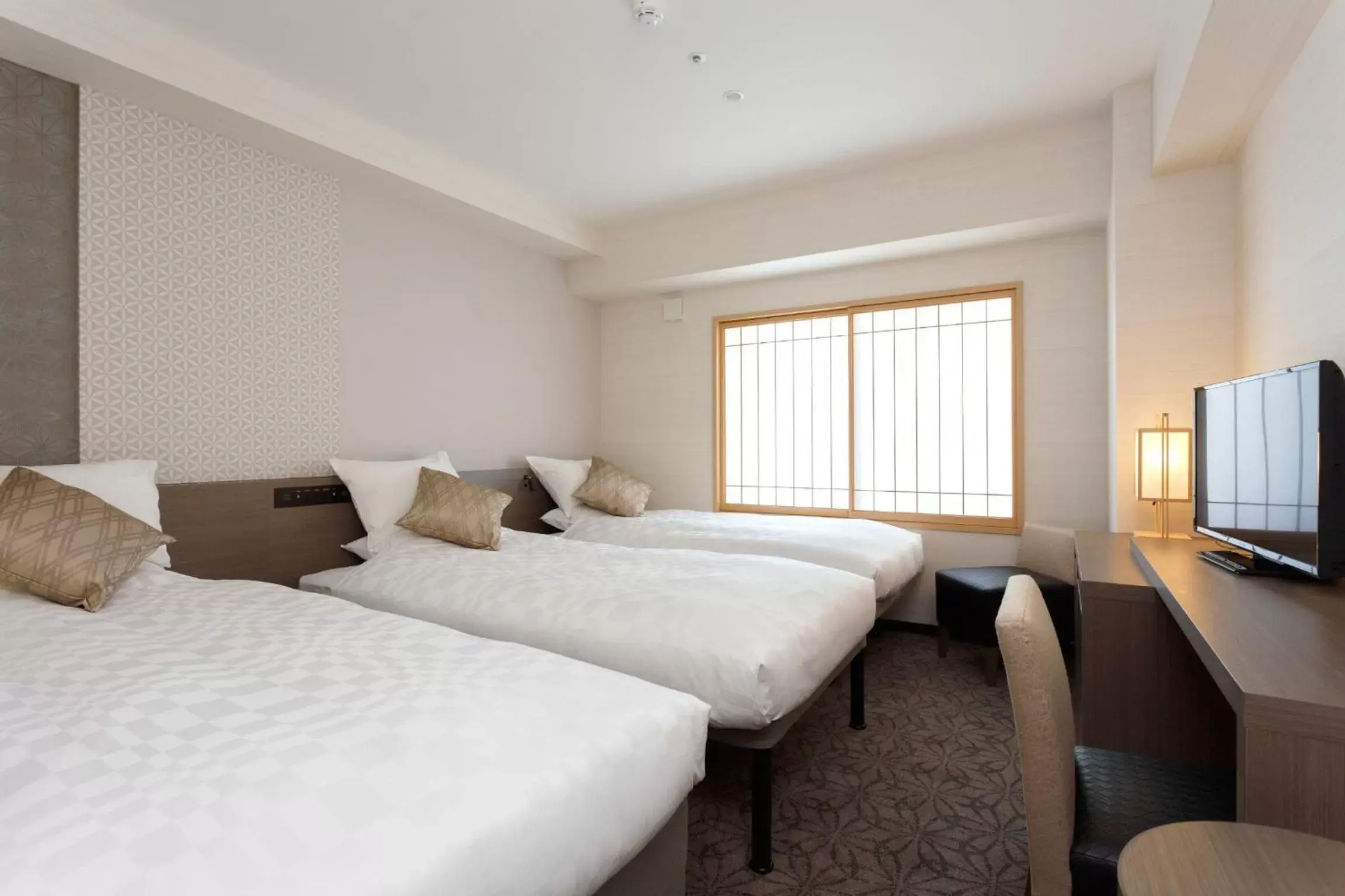 Photo of the whole room, Bed in Osaka View Hotel Honmachi