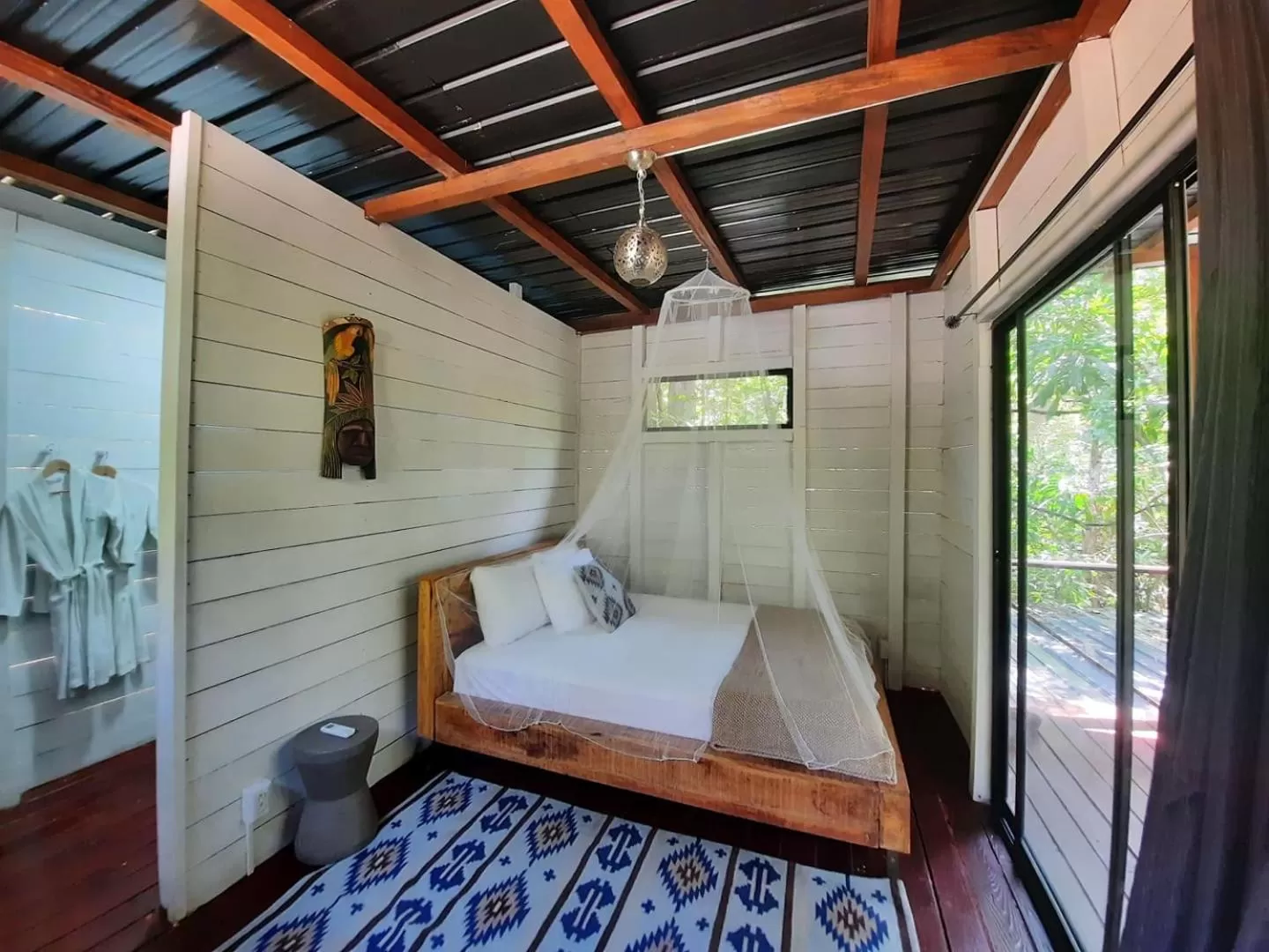 Bungalow with Garden View in Island Paradise, Saboga Lodge and Villa Noelia