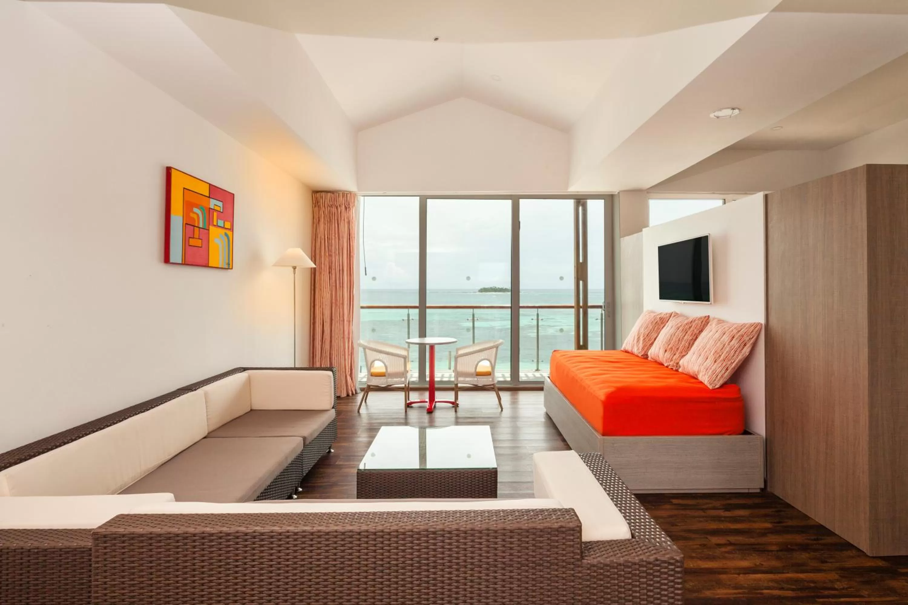 Communal lounge/ TV room in Decameron Isleño - All Inclusive