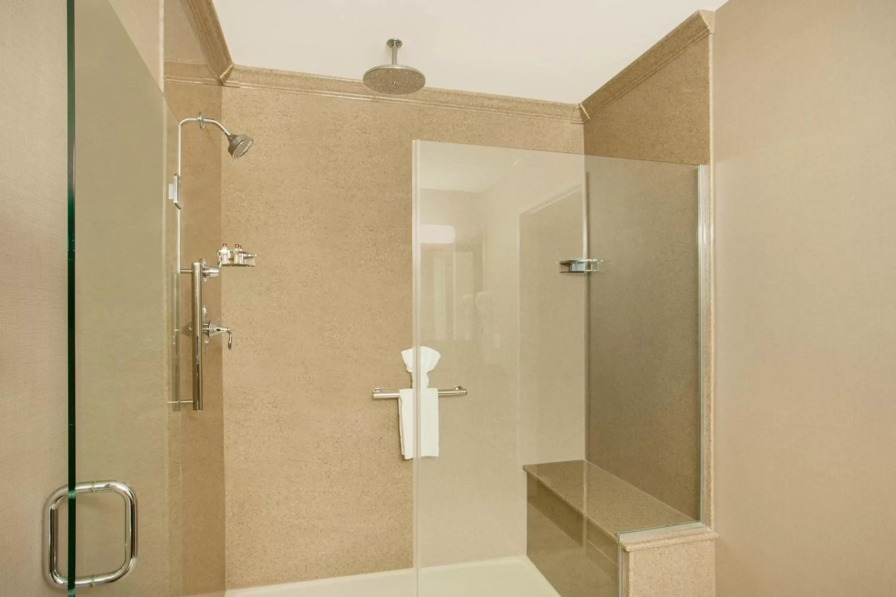 Deluxe King Studio Suite - Non-Smoking in Wingate by Wyndham Columbia Deluxe King Studio Suite - Non-Smoking in Wingate by Wyndham Columbia