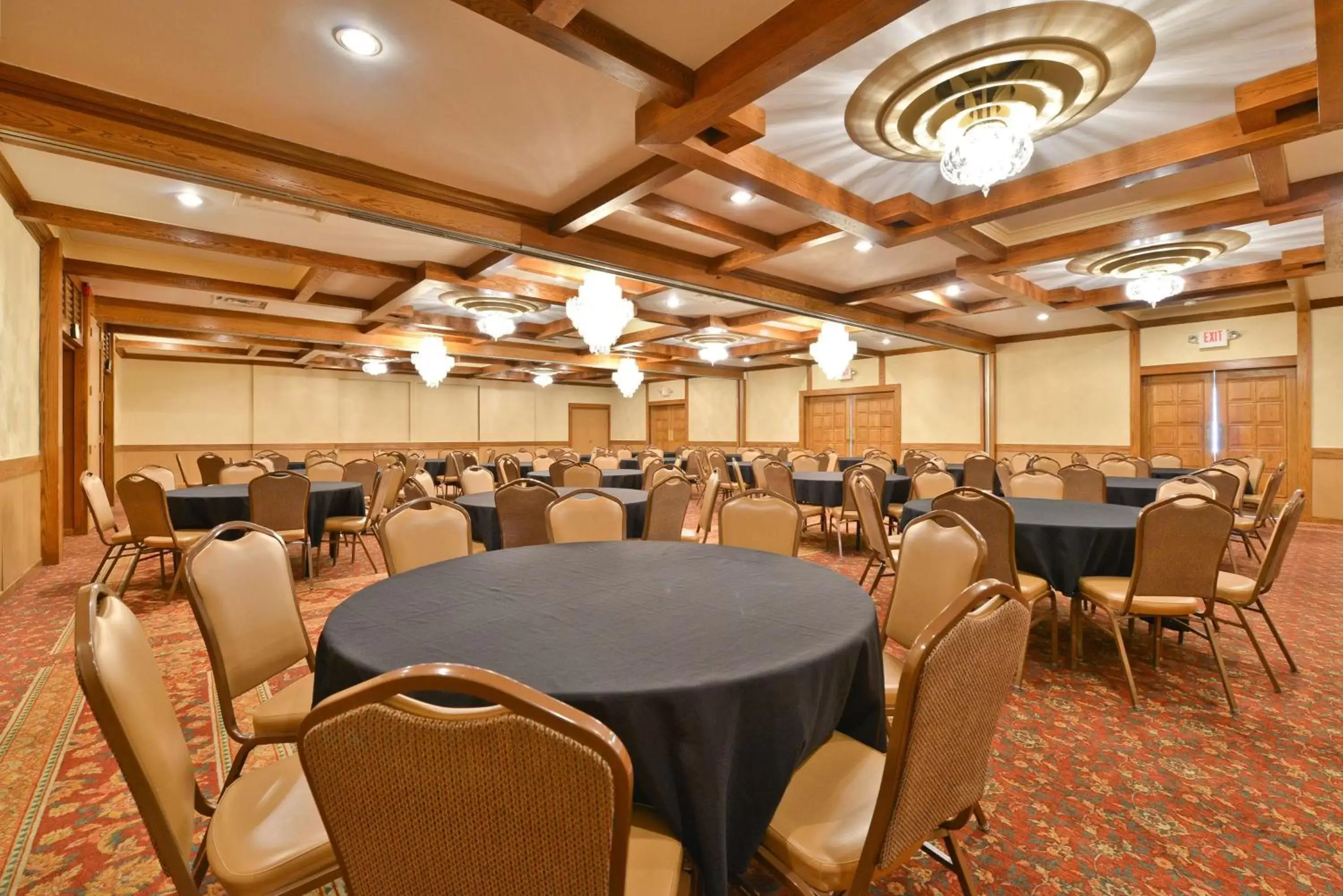 On site, Restaurant/Places to Eat in Best Western Prairie Inn & Conference Center